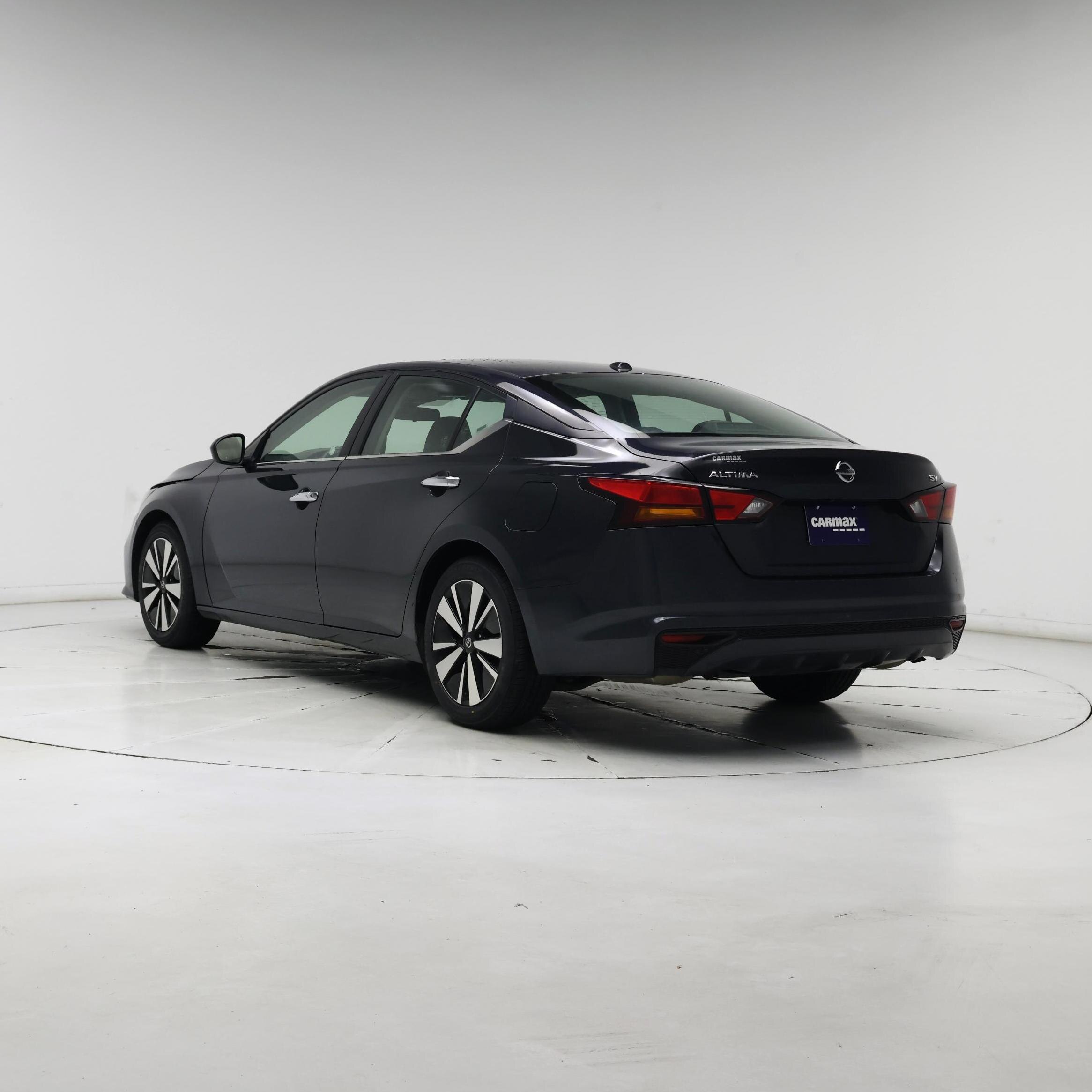 Thumbnail: 2022 Nissan Altima - 2