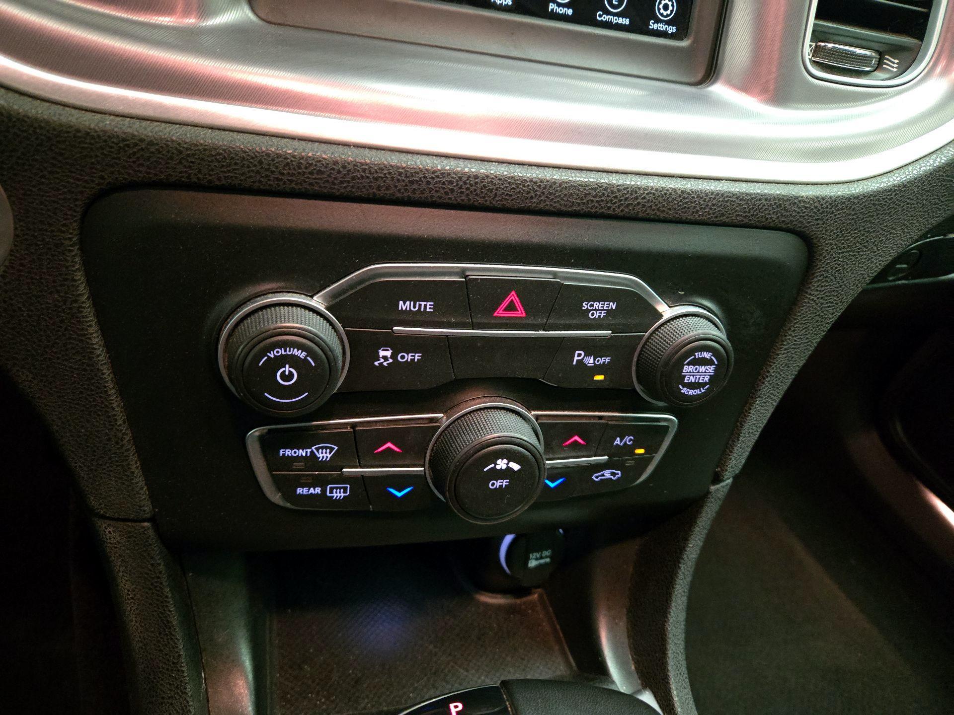 Thumbnail: 2022 Dodge Charger - 16