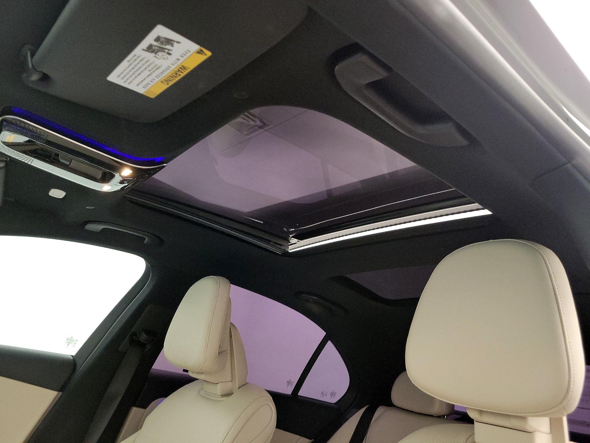 Thumbnail: 2023 Mercedes-Benz C-Class - 20