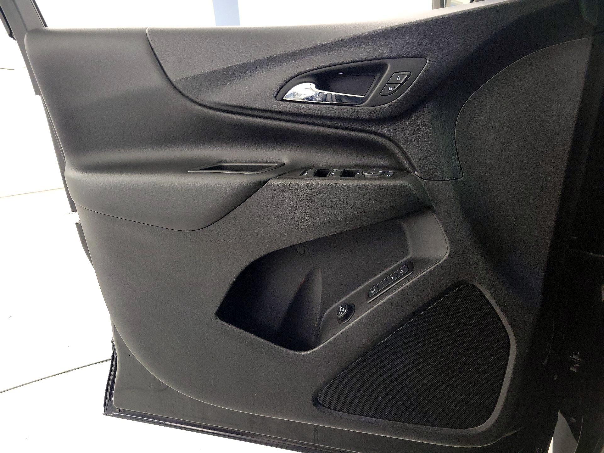 Thumbnail: 2020 Chevrolet Equinox - 12