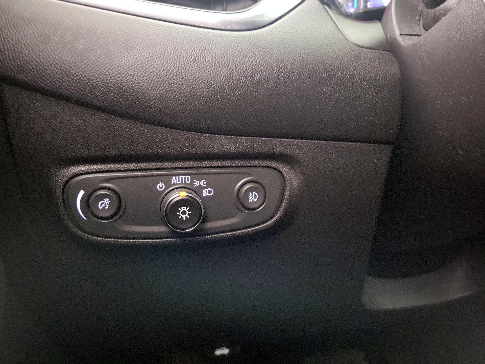 Thumbnail: 2020 Chevrolet Equinox - 13