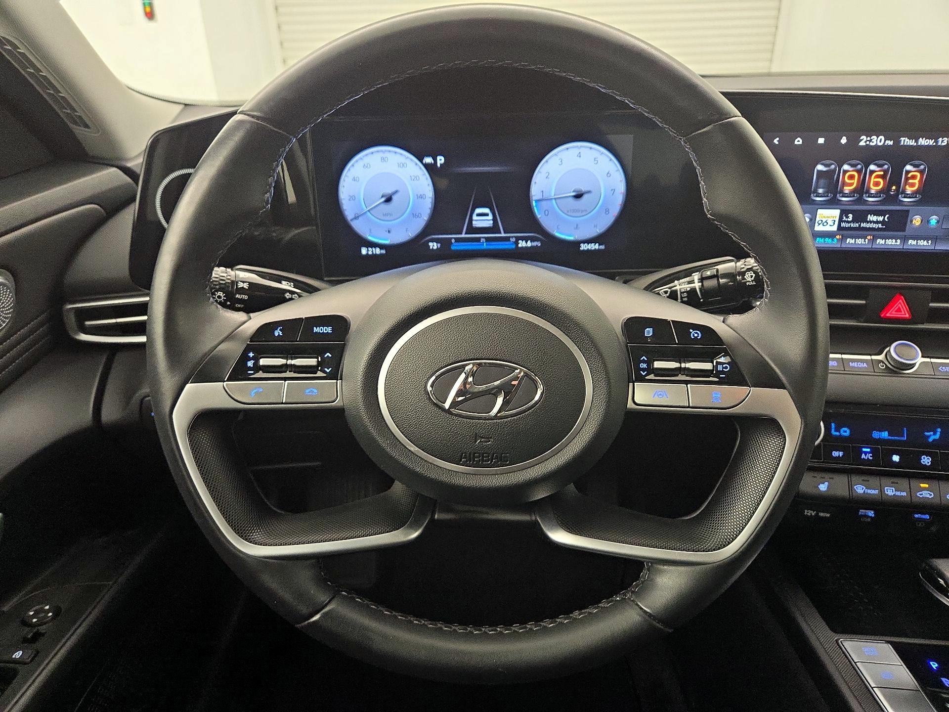 Thumbnail: 2023 Hyundai Elantra - 10