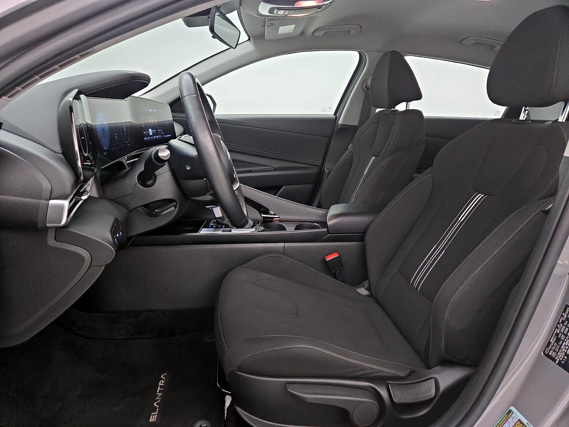 Thumbnail: 2023 Hyundai Elantra - 11