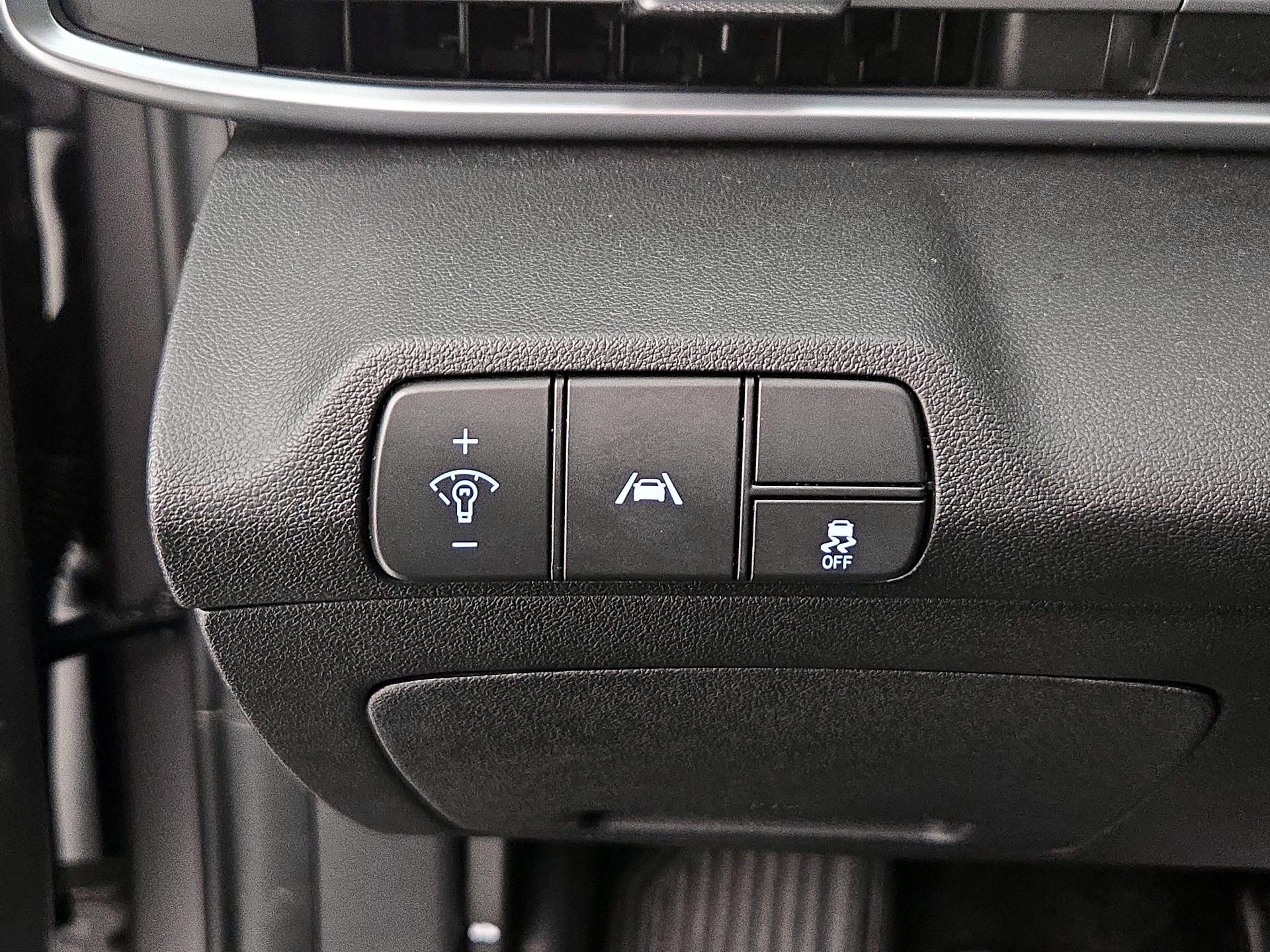 Thumbnail: 2023 Hyundai Elantra - 13