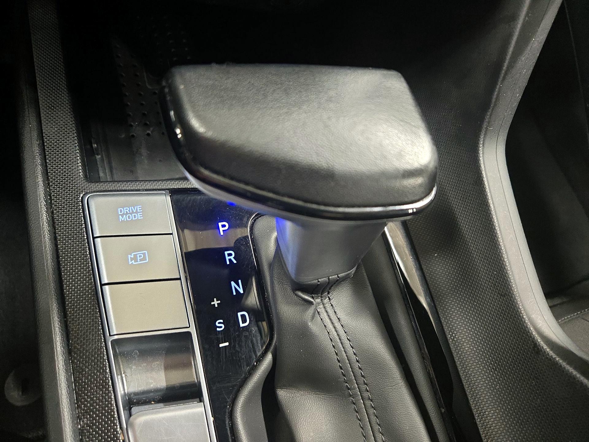 Thumbnail: 2023 Hyundai Elantra - 18