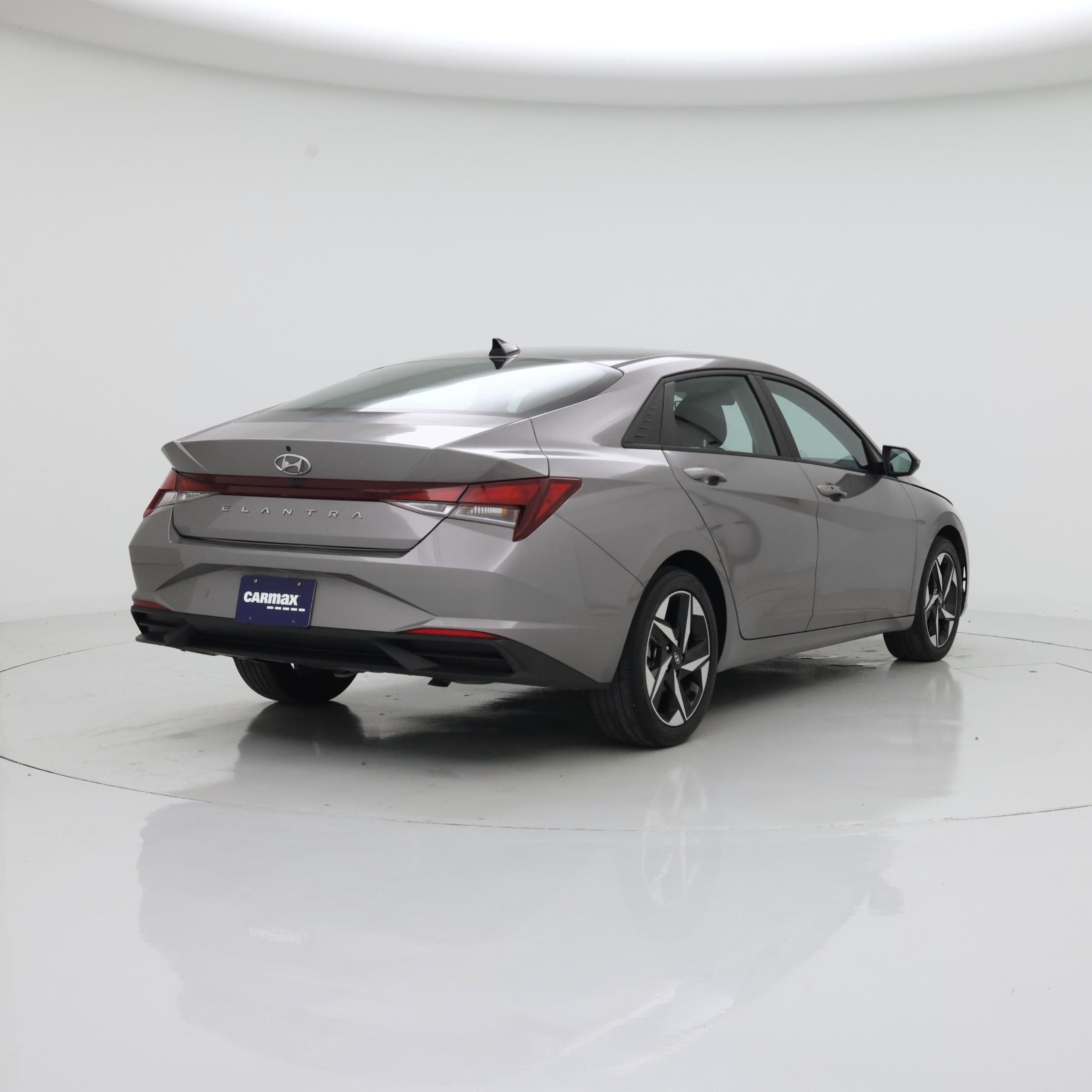 Thumbnail: 2023 Hyundai Elantra - 8