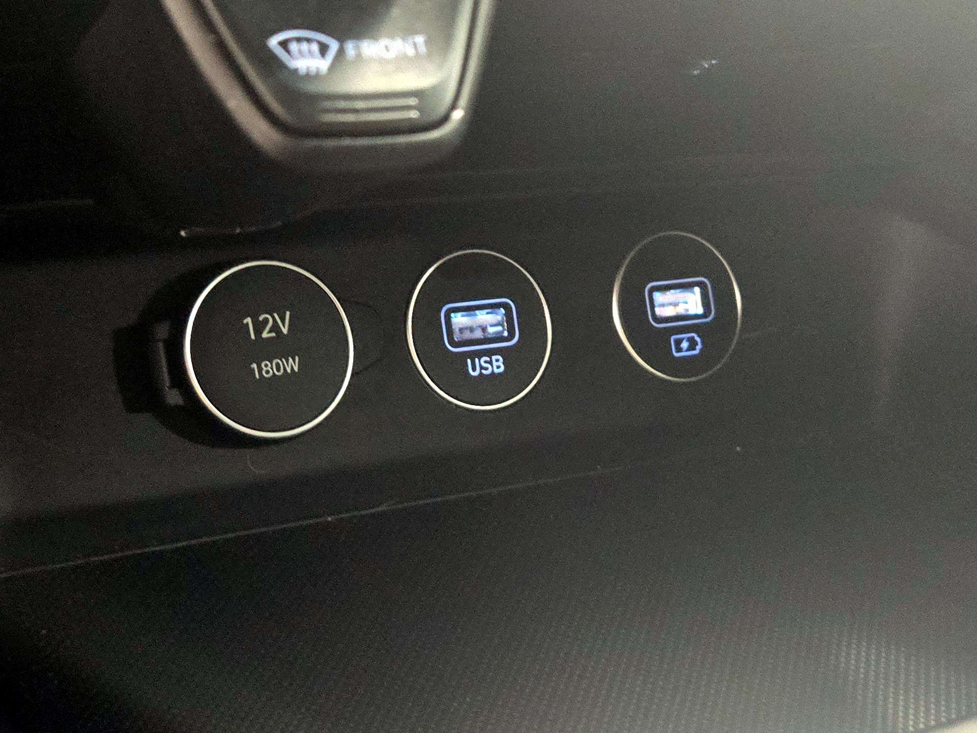 Thumbnail: 2022 Genesis G70 - 19