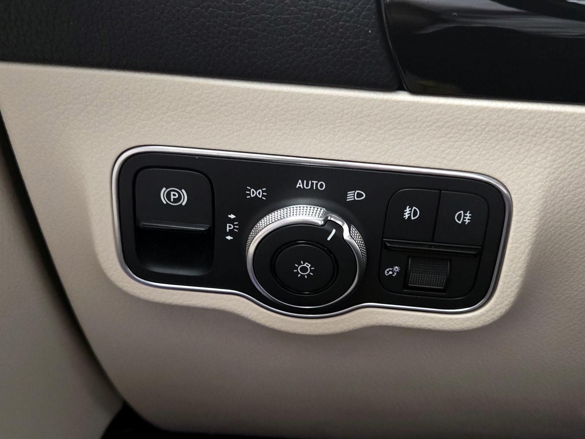 Thumbnail: 2022 Mercedes-Benz GLA - 13