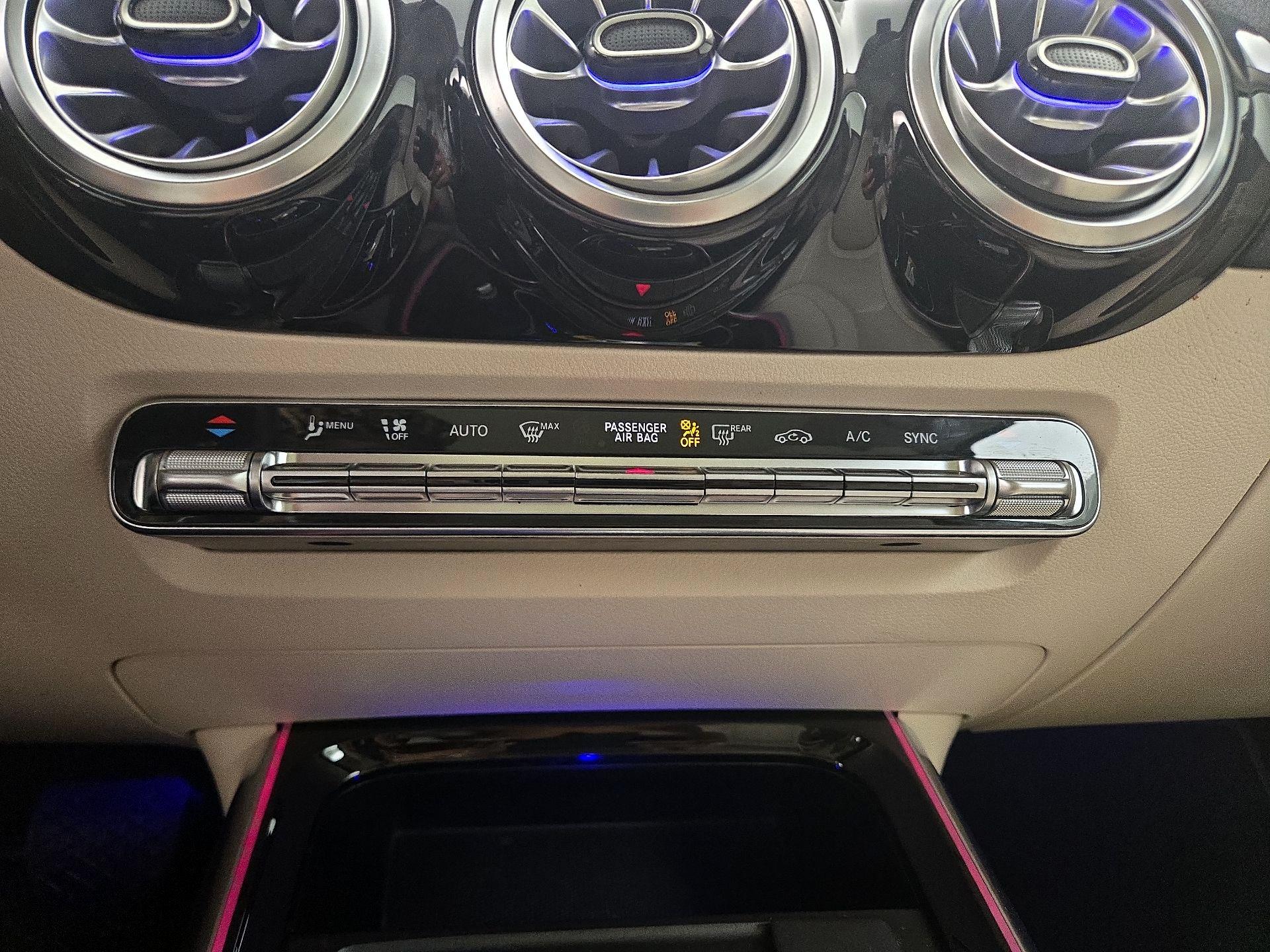 Thumbnail: 2022 Mercedes-Benz GLA - 16