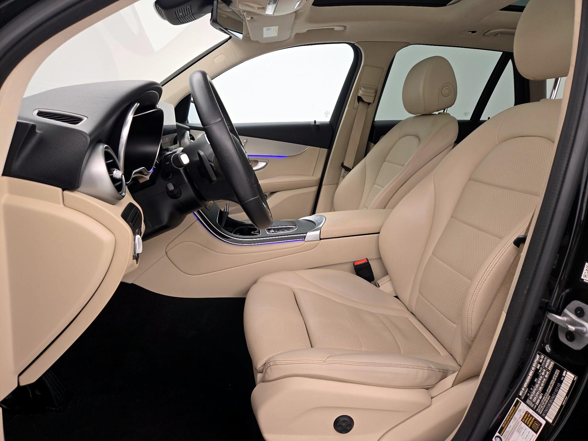 Thumbnail: 2022 Mercedes-Benz GLC - 11