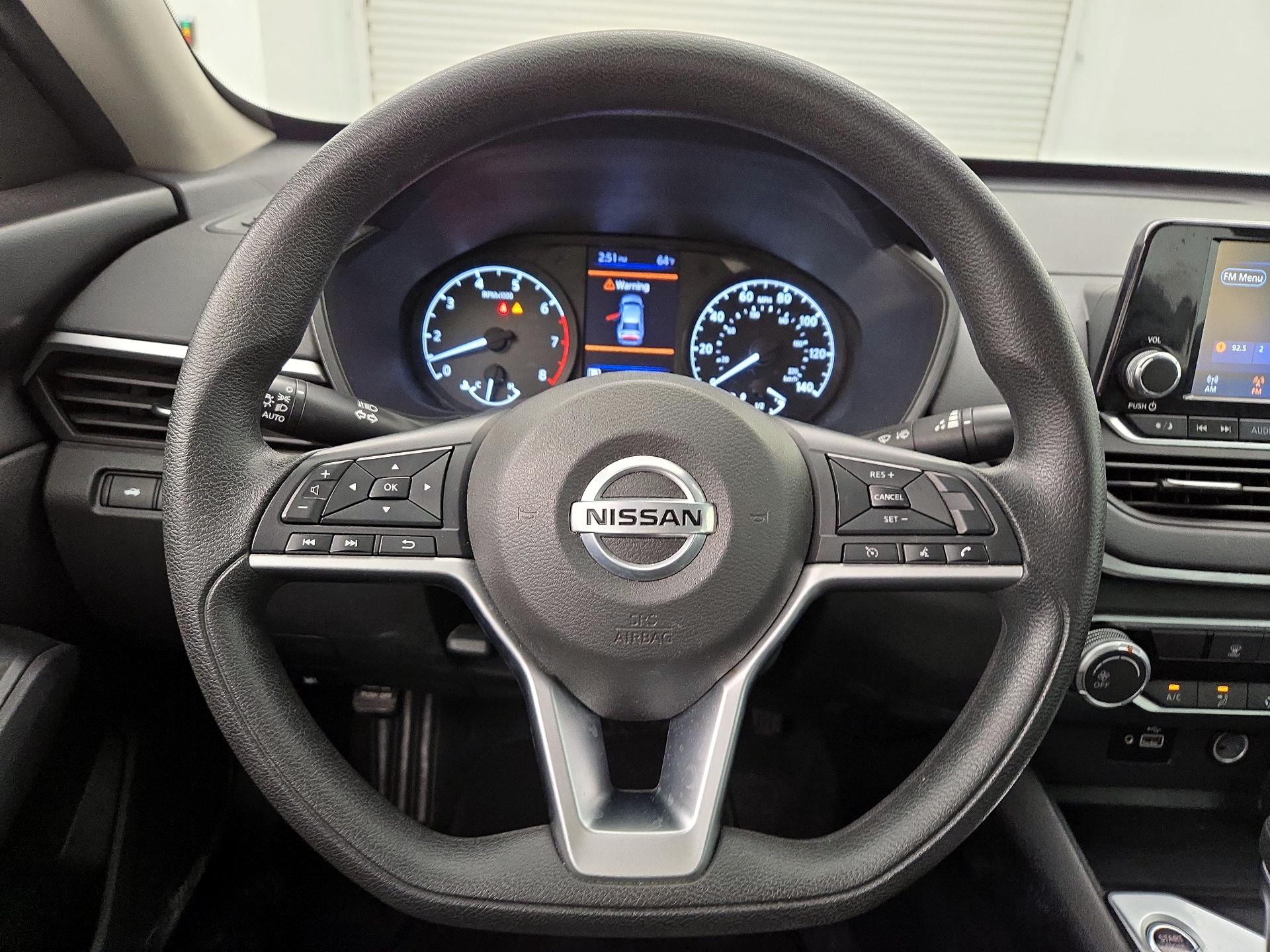 Thumbnail: 2021 Nissan Altima - 10