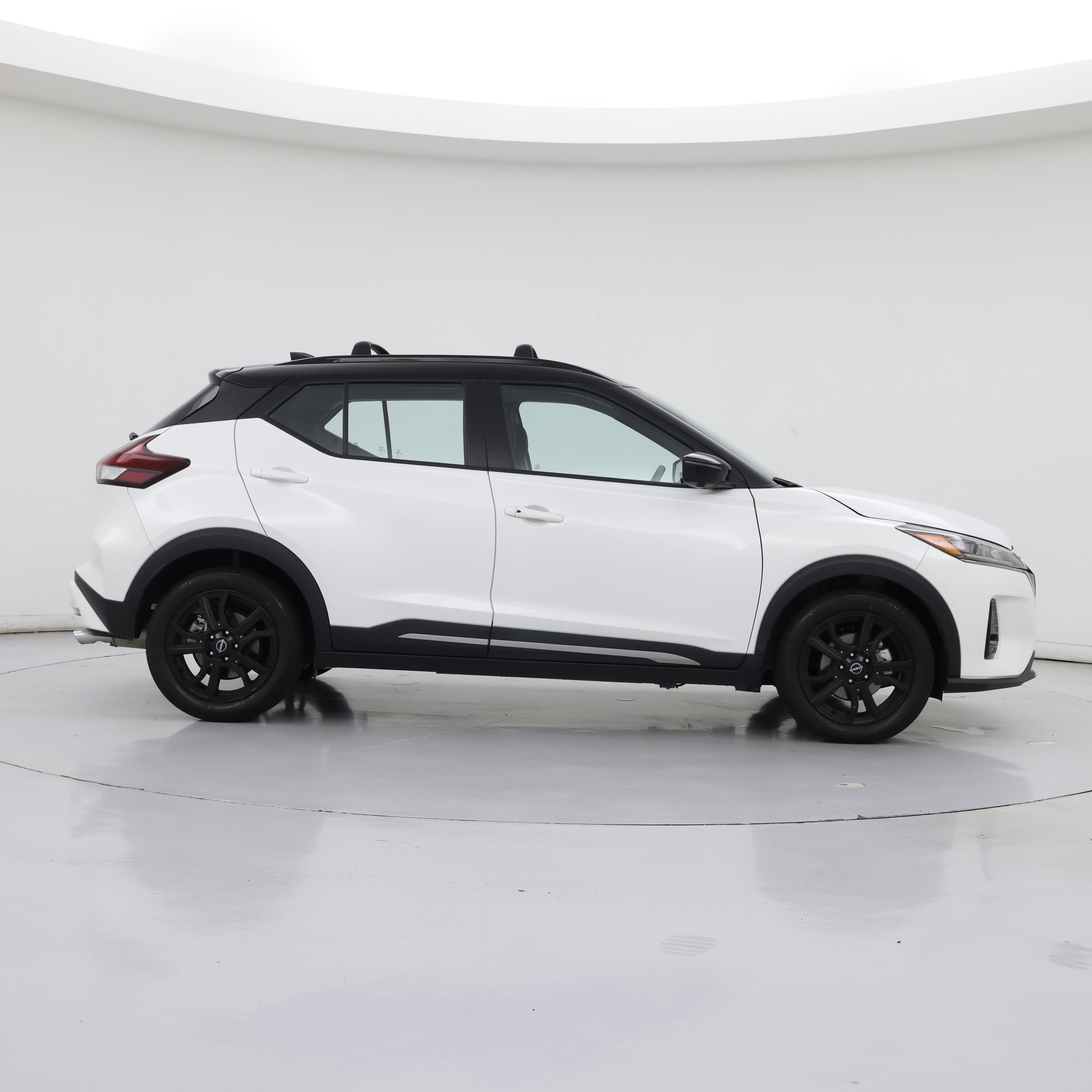 Thumbnail: 2023 Nissan Kicks - 7