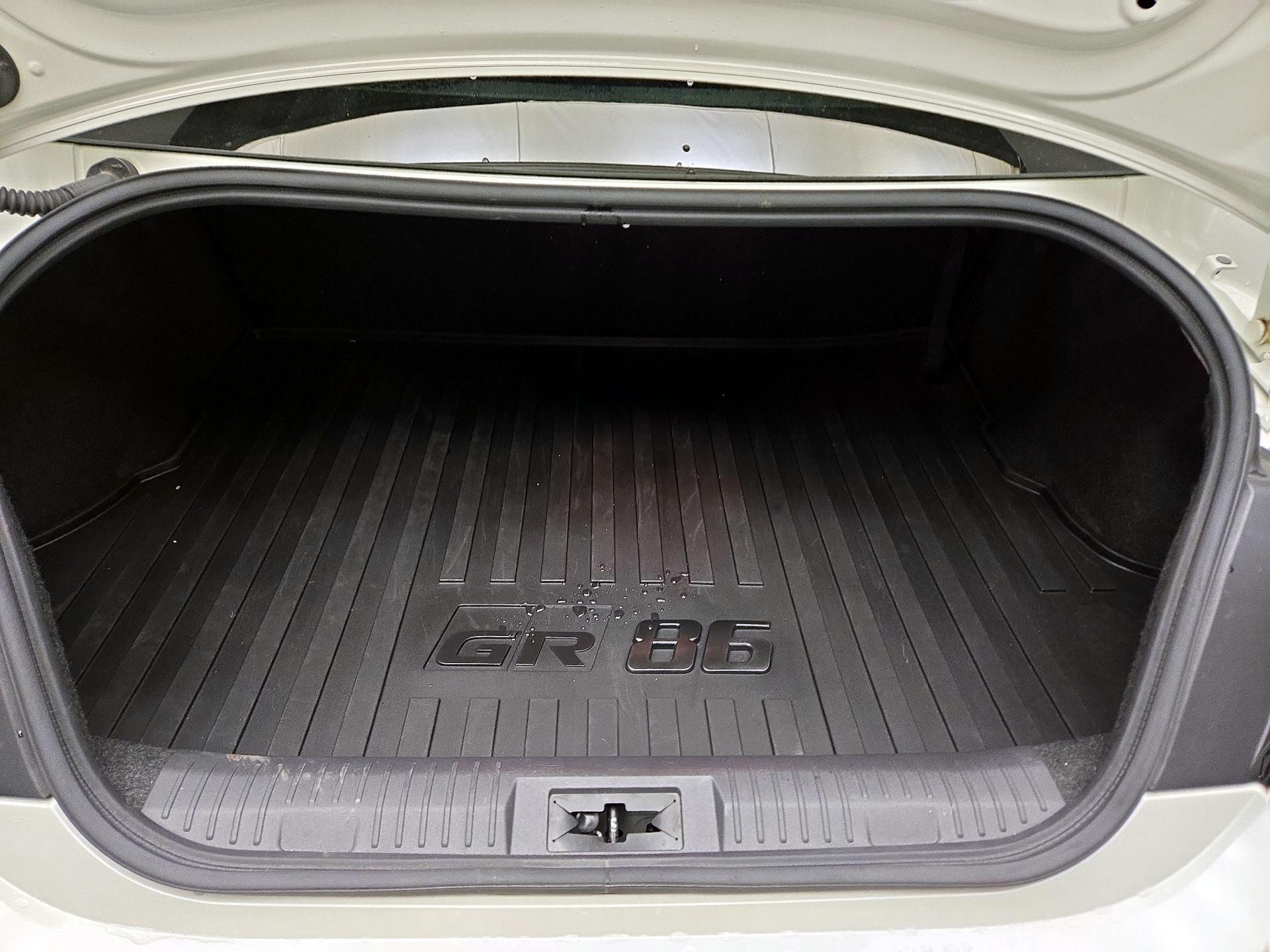 Thumbnail: 2023 Toyota GR86 - 19