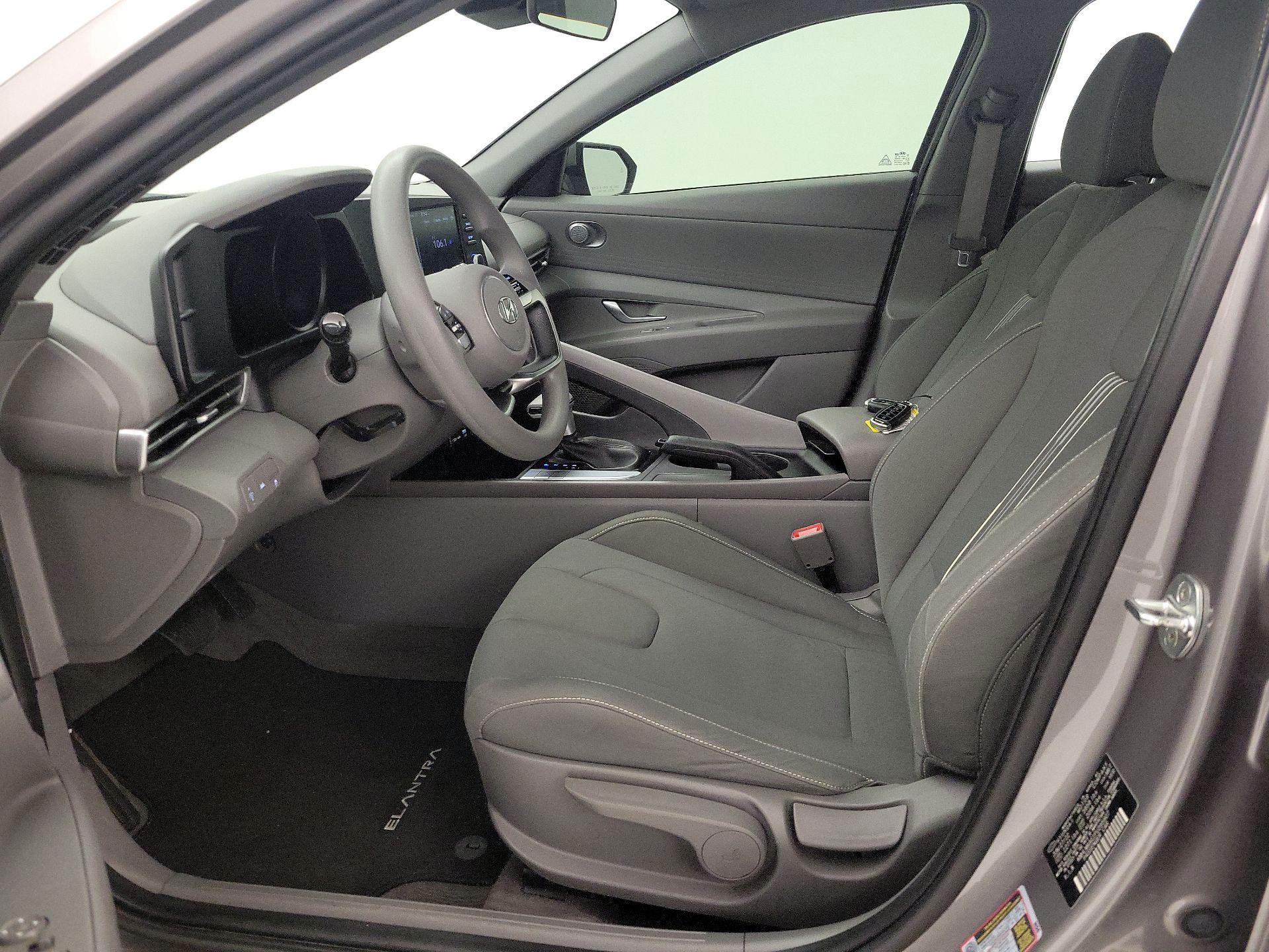 Thumbnail: 2023 Hyundai Elantra - 11