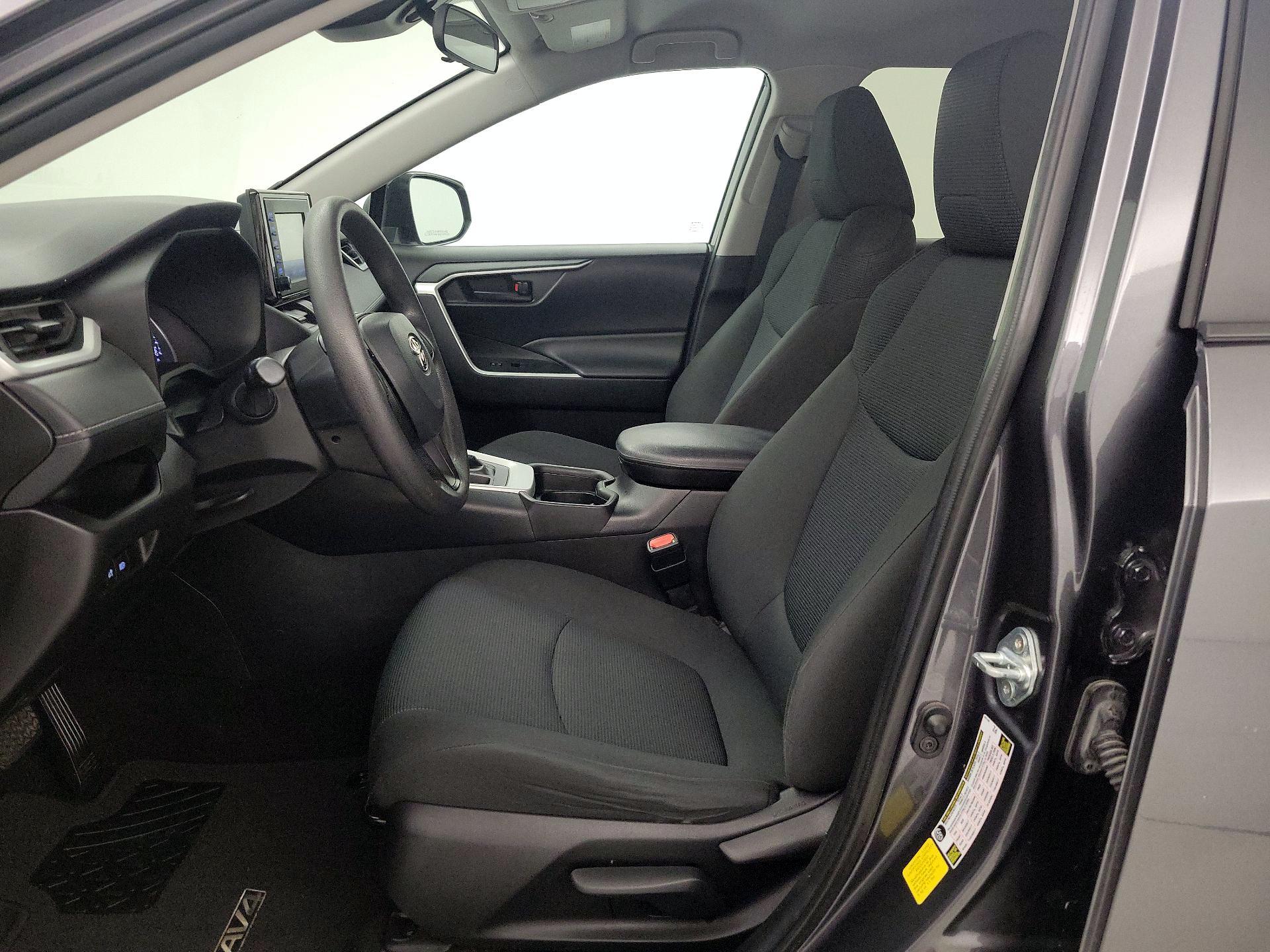 Thumbnail: 2021 Toyota RAV4 - 11