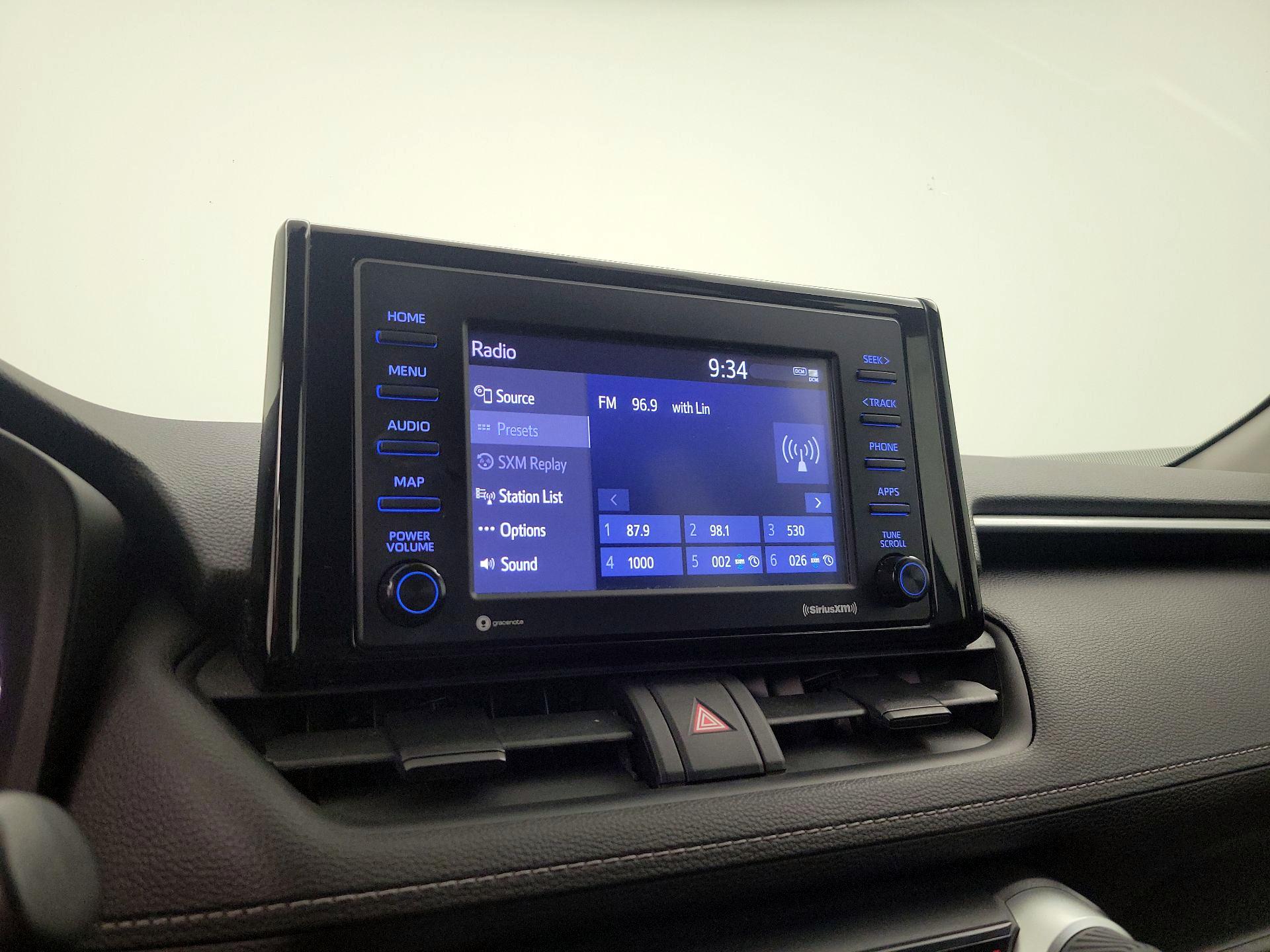 Thumbnail: 2021 Toyota RAV4 - 15