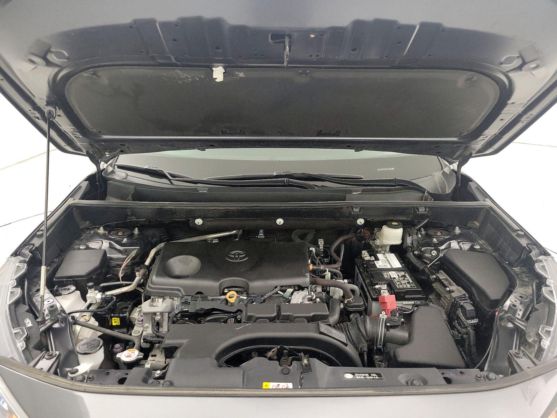 Thumbnail: 2021 Toyota RAV4 - 20