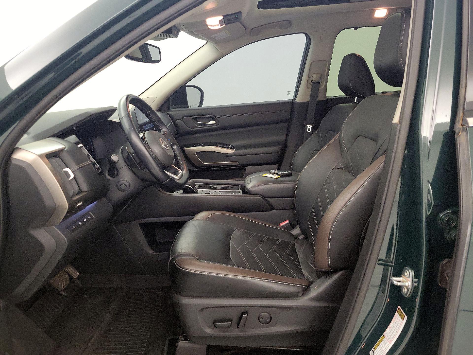 Thumbnail: 2022 Nissan Pathfinder - 11