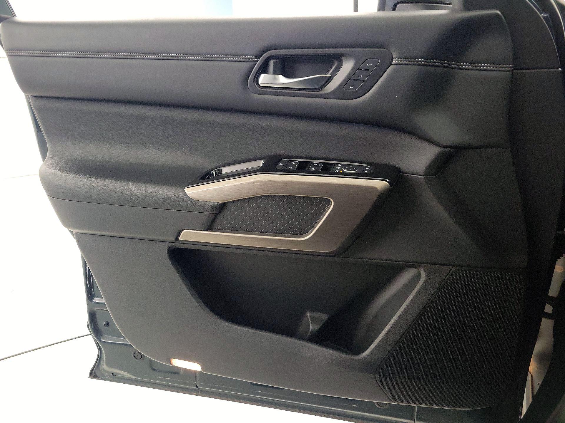 Thumbnail: 2022 Nissan Pathfinder - 12