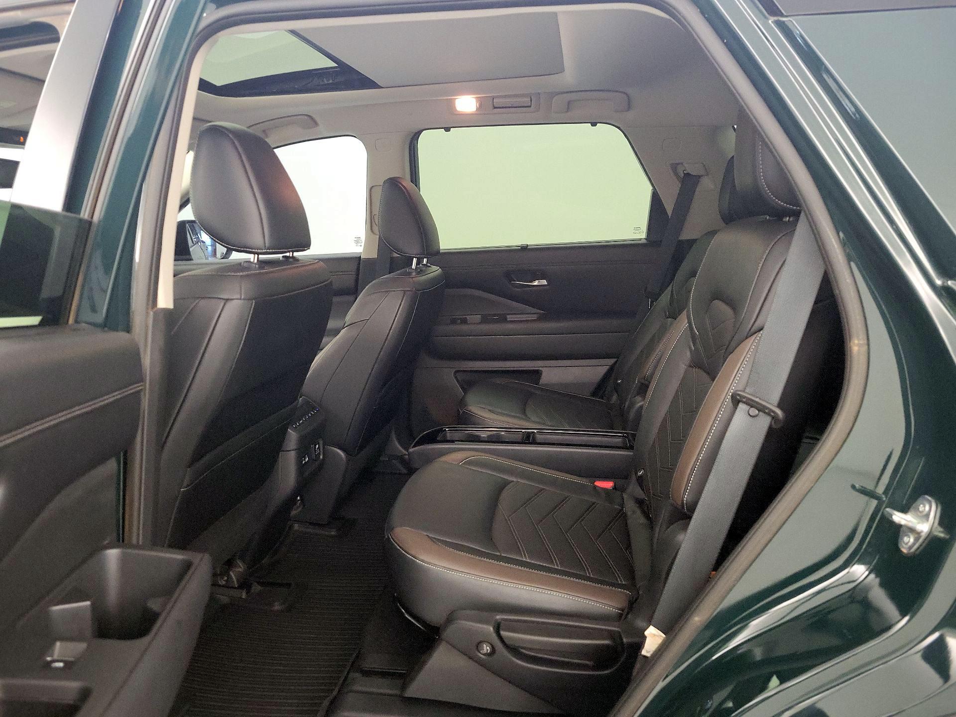 Thumbnail: 2022 Nissan Pathfinder - 19