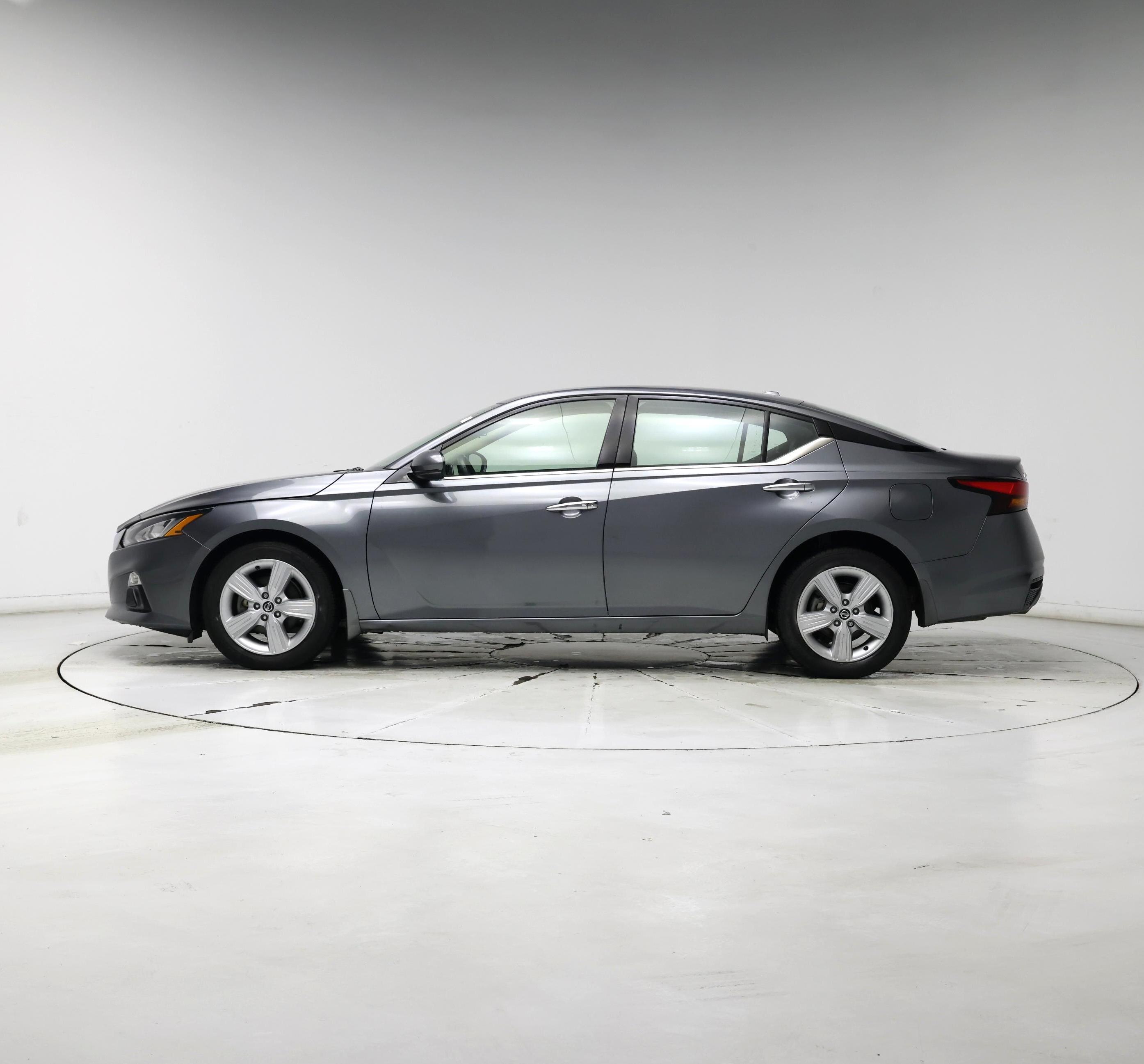 Thumbnail: 2022 Nissan Altima - 3