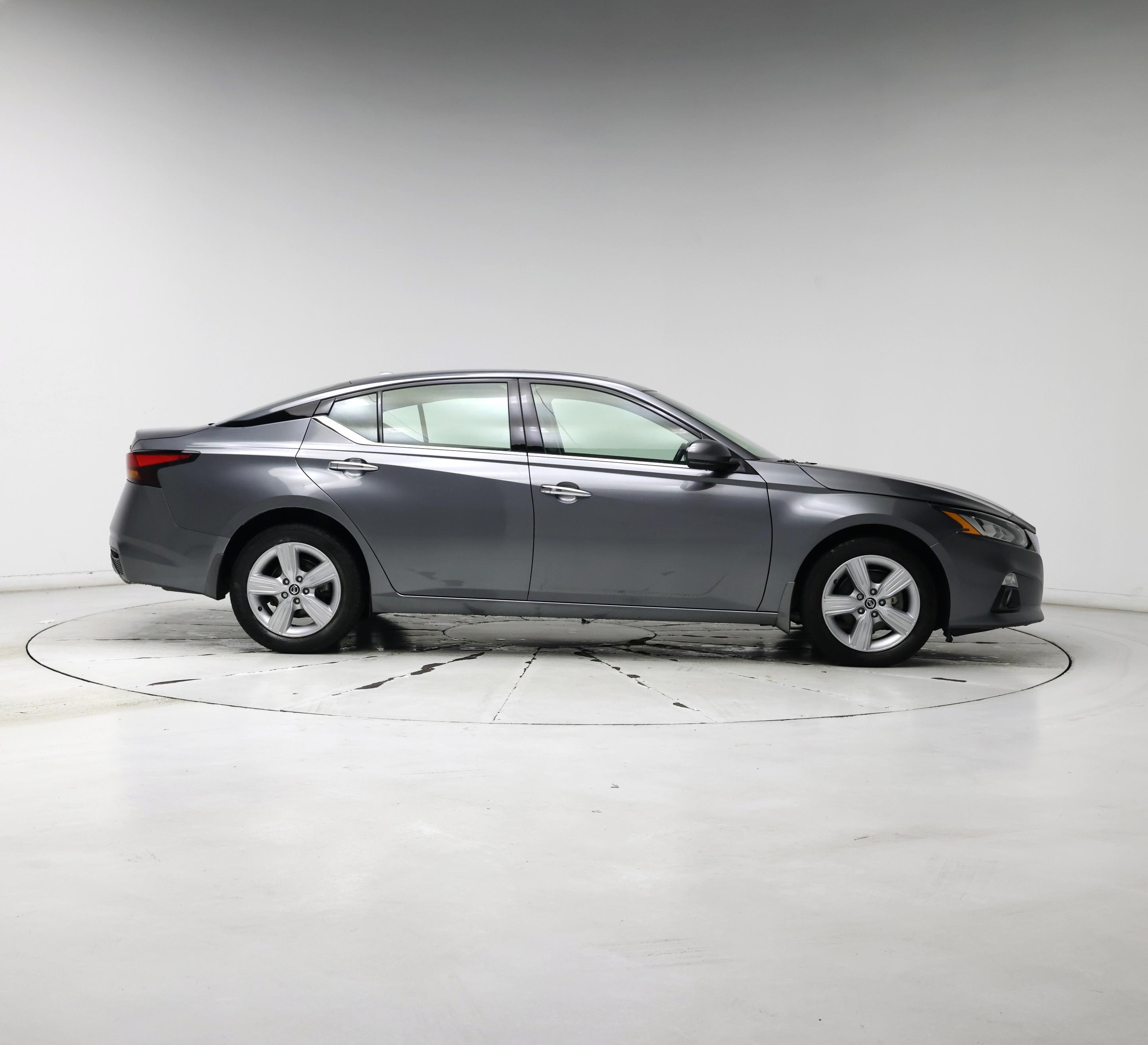 Thumbnail: 2022 Nissan Altima - 7