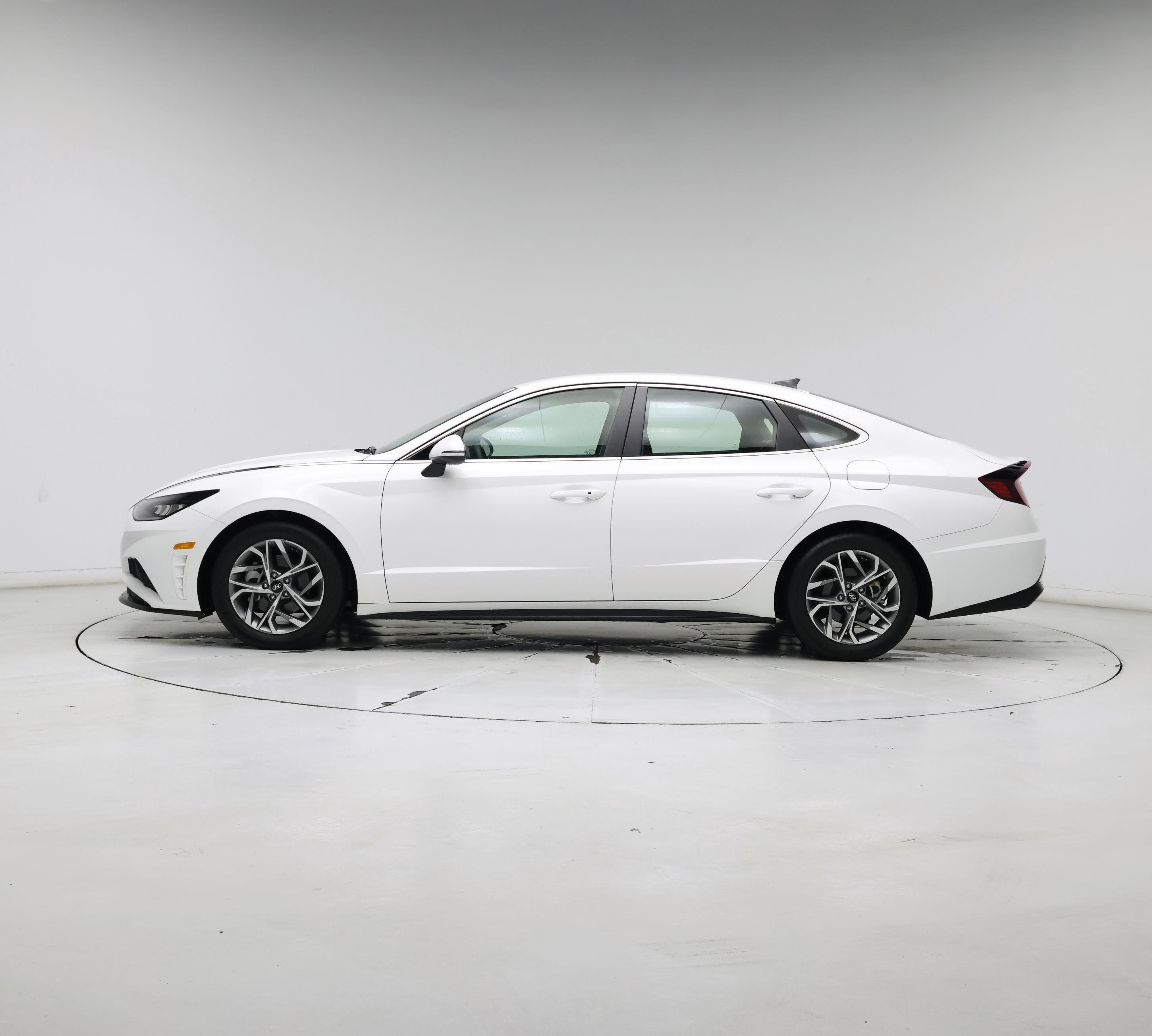 Thumbnail: 2023 Hyundai Sonata - 3