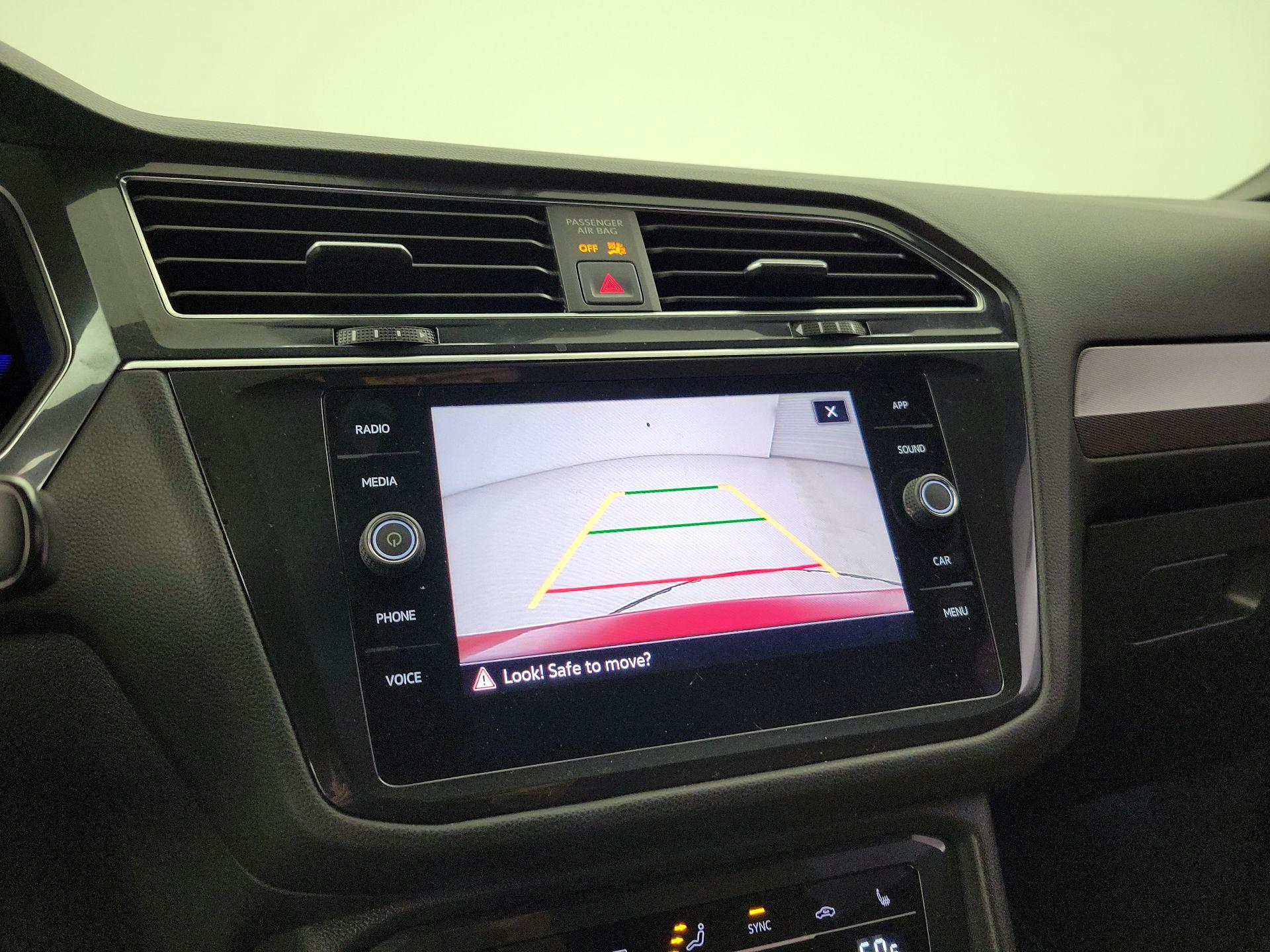 Thumbnail: 2023 Volkswagen Tiguan - 14