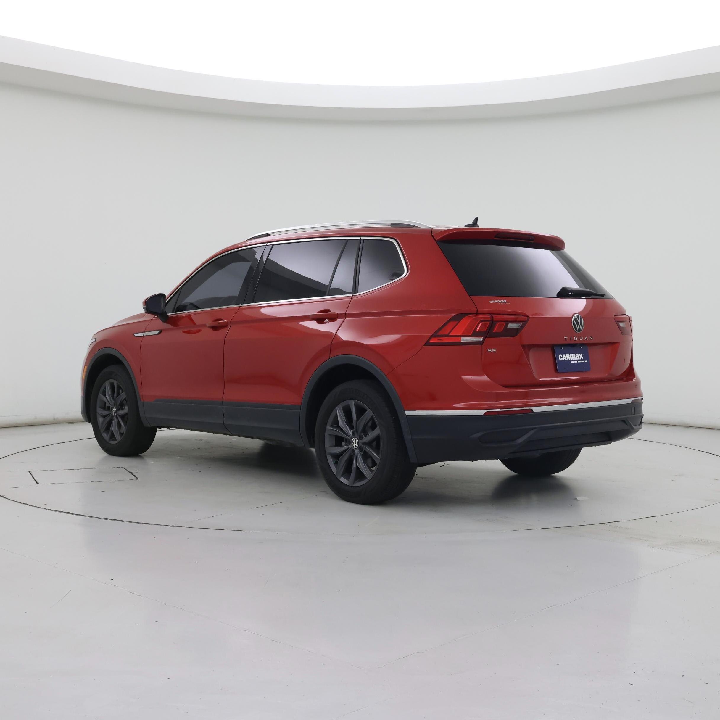 Thumbnail: 2023 Volkswagen Tiguan - 2