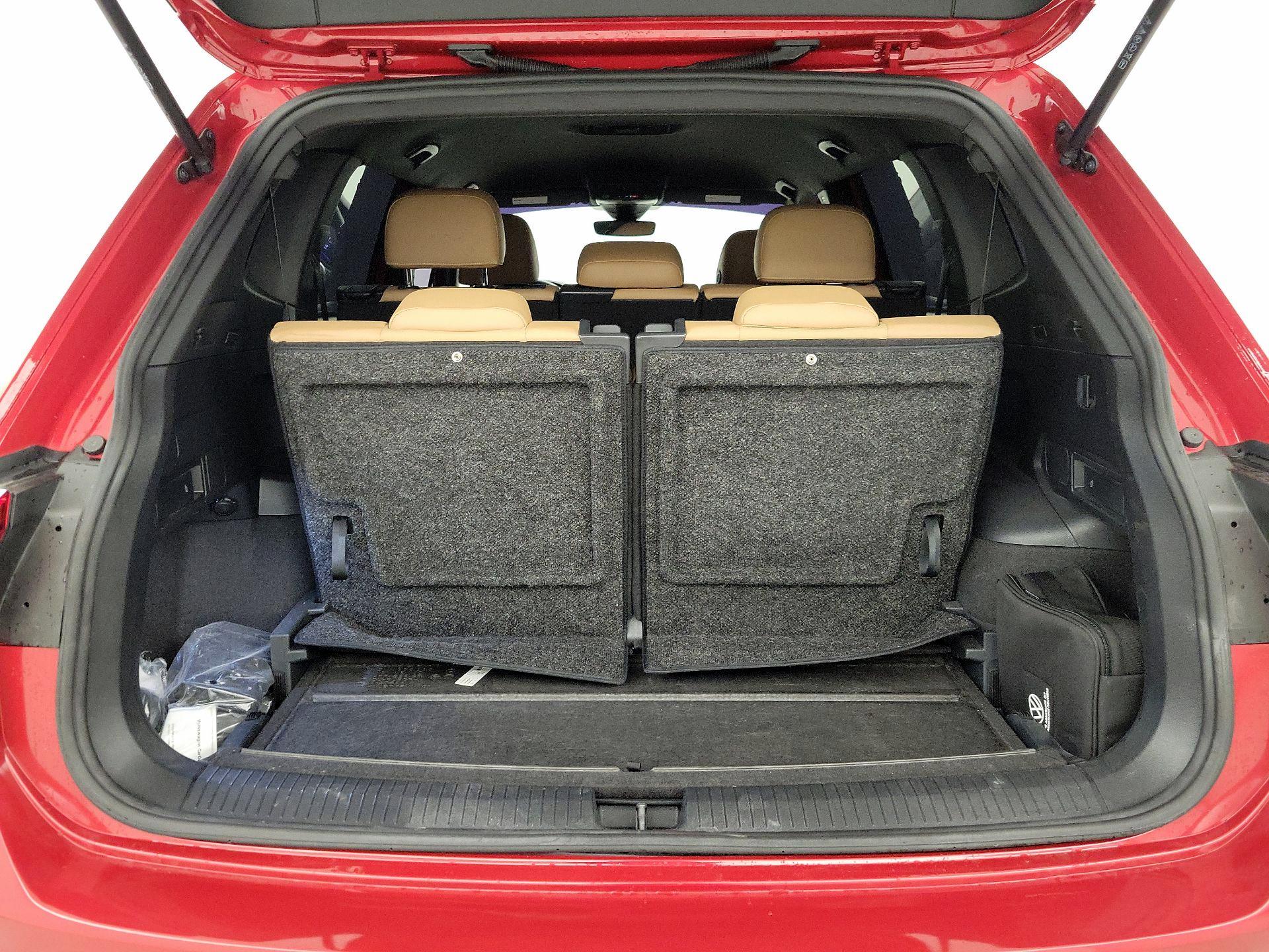 Thumbnail: 2023 Volkswagen Tiguan - 19