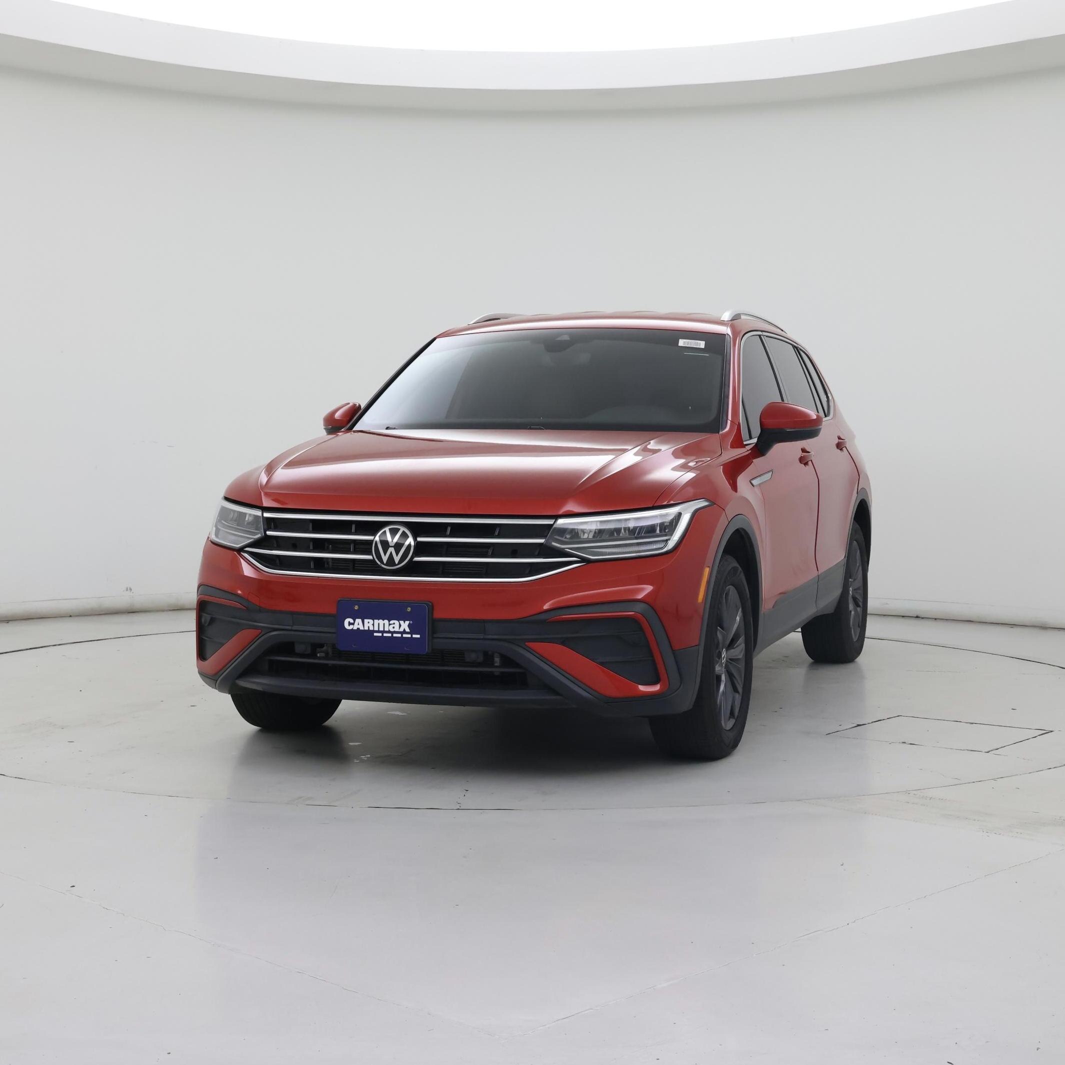 Thumbnail: 2023 Volkswagen Tiguan - 4