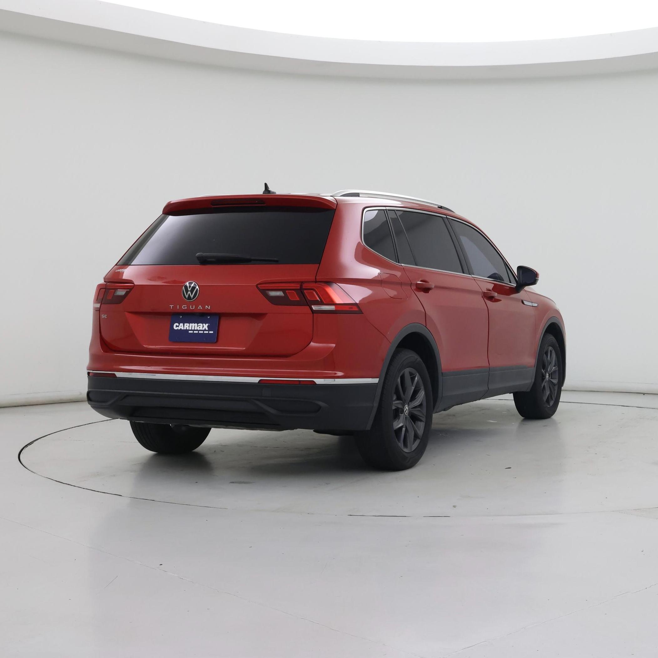 Thumbnail: 2023 Volkswagen Tiguan - 8