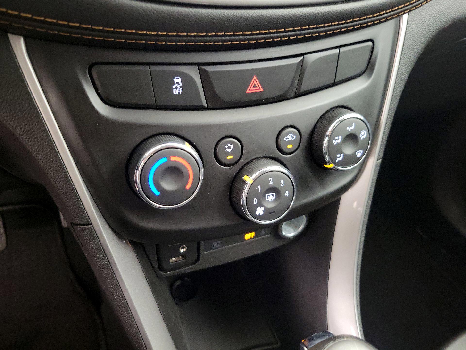 Thumbnail: 2020 Chevrolet Trax - 16