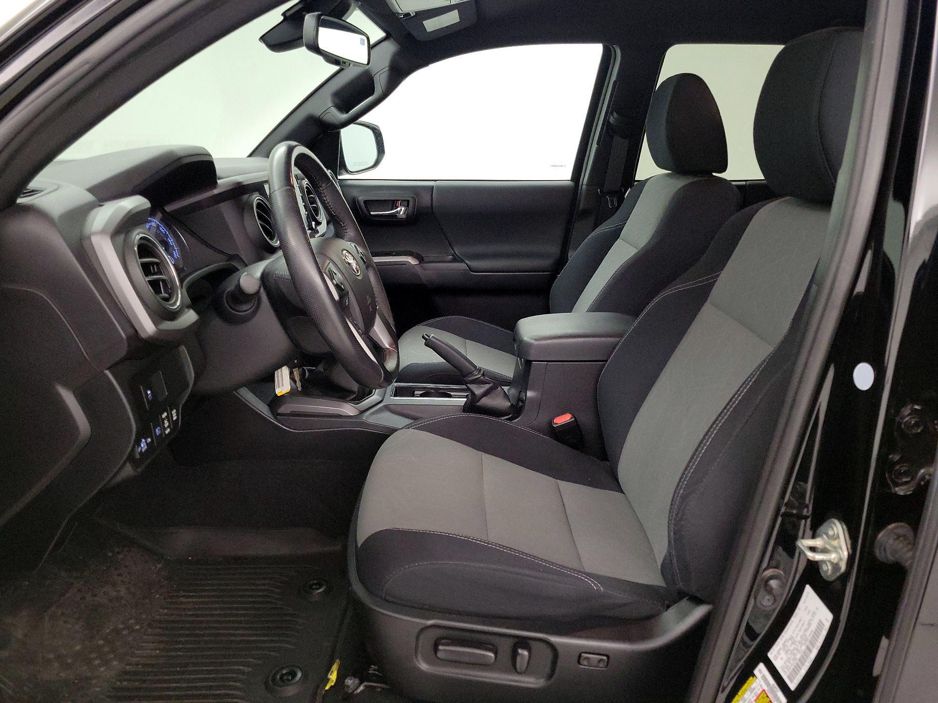 Thumbnail: 2021 Toyota Tacoma - 11