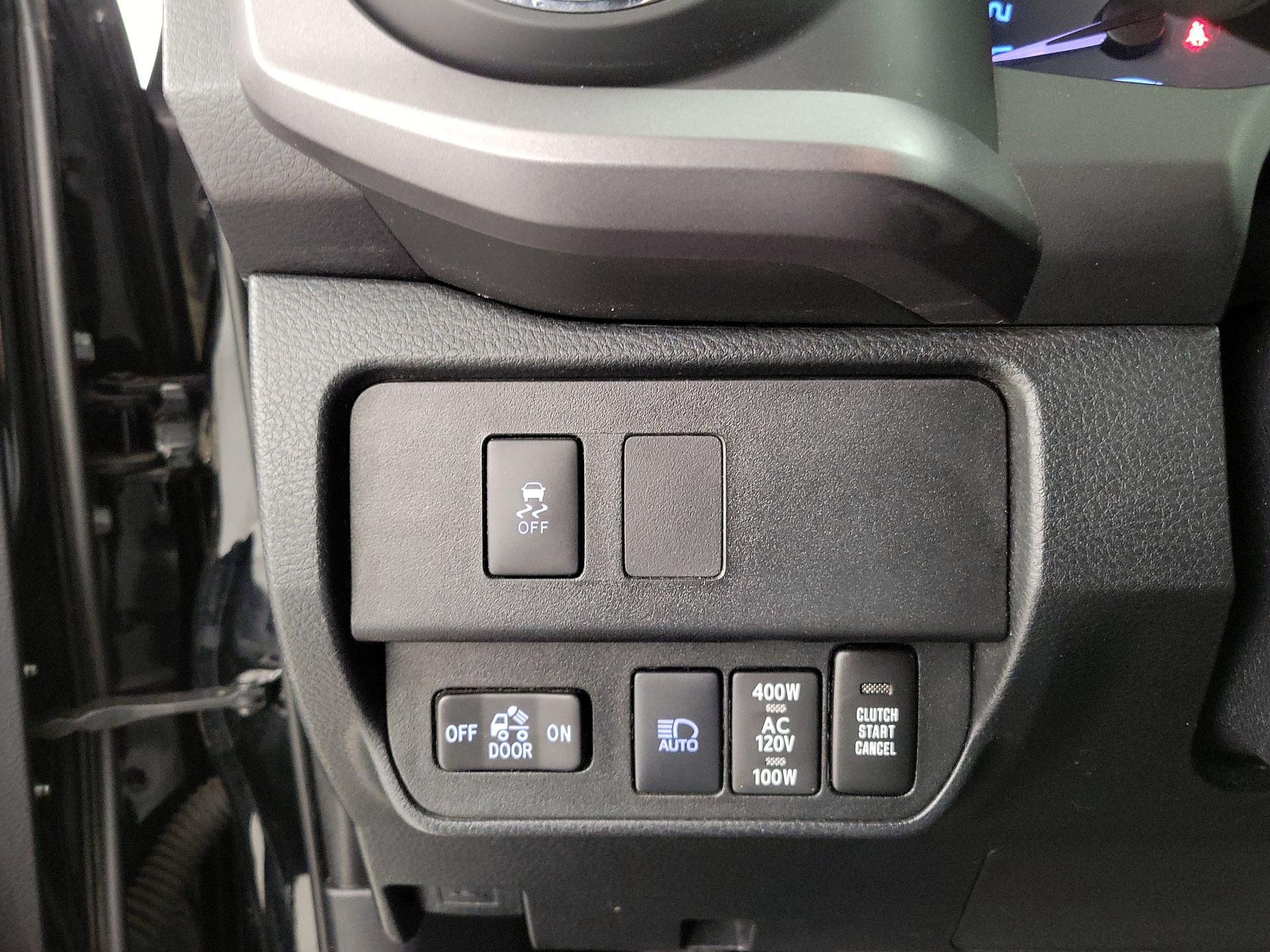 Thumbnail: 2021 Toyota Tacoma - 13