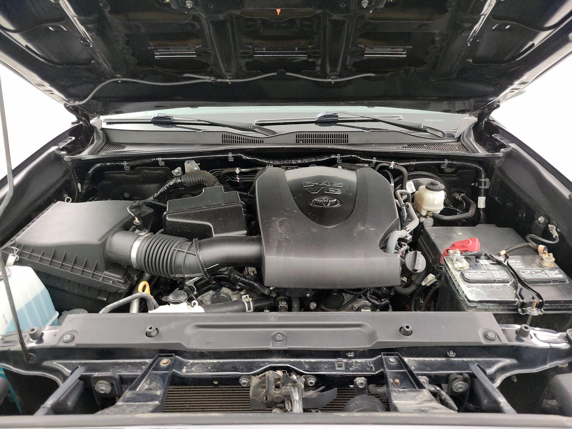 Thumbnail: 2021 Toyota Tacoma - 20