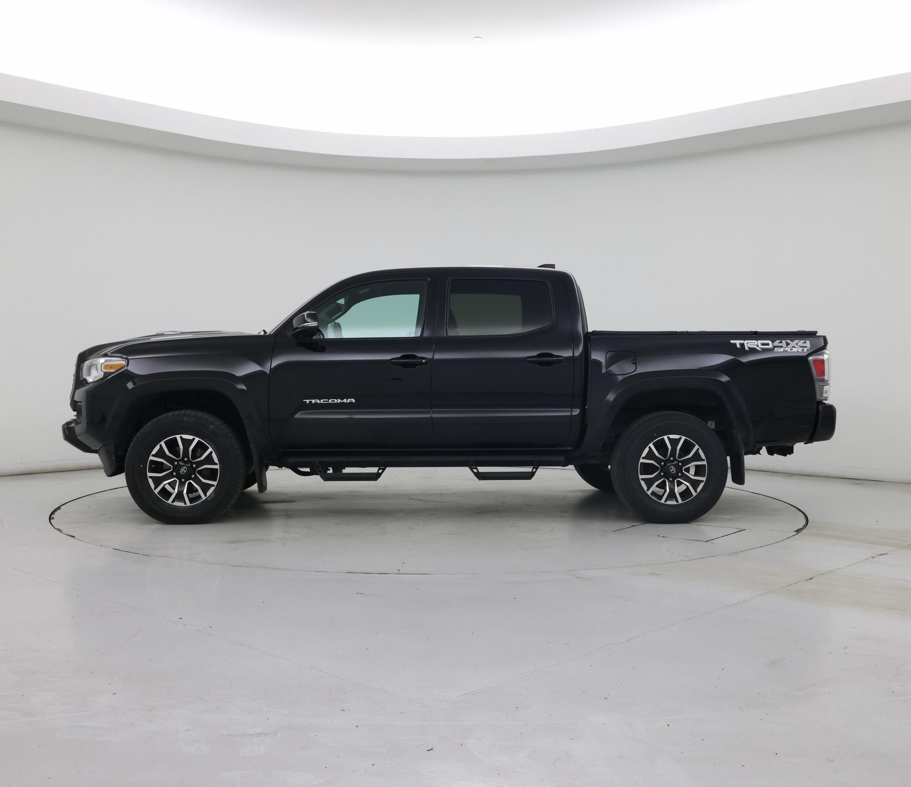 Thumbnail: 2021 Toyota Tacoma - 3