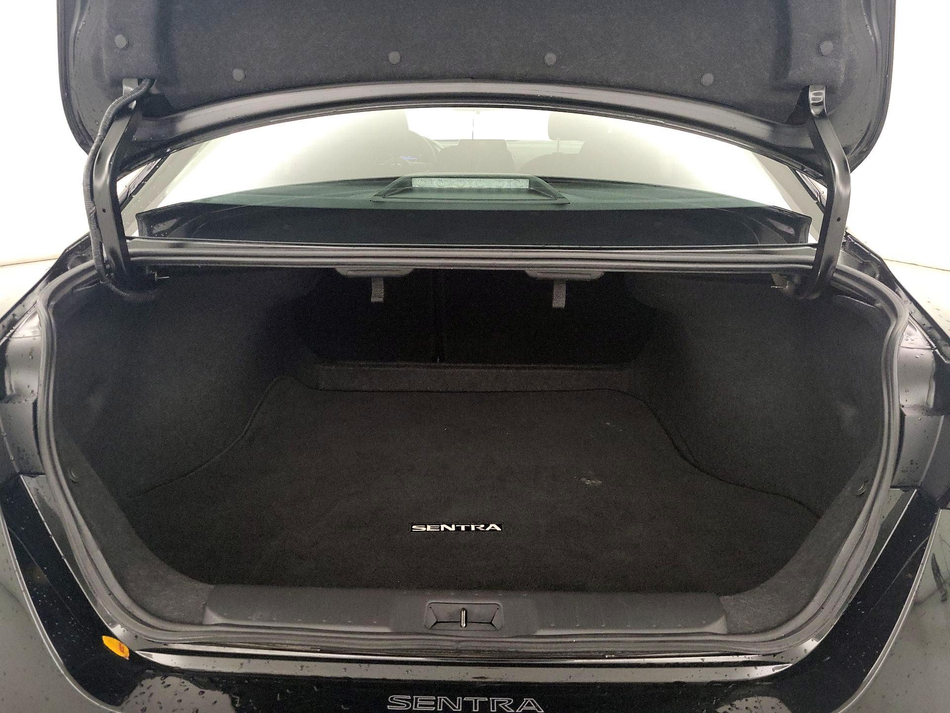 Thumbnail: 2023 Nissan Sentra - 19