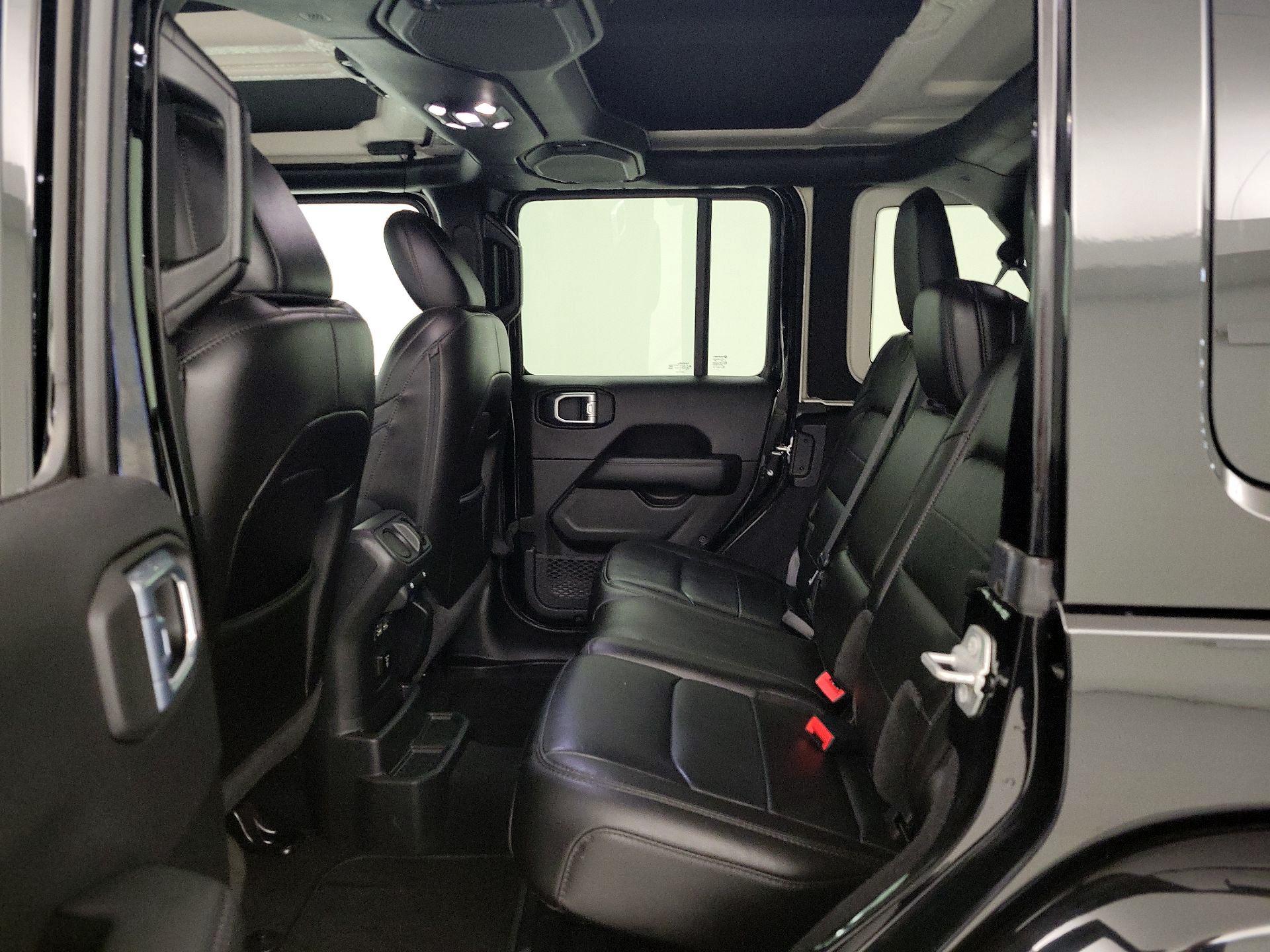 Thumbnail: 2021 Jeep Wrangler - 18