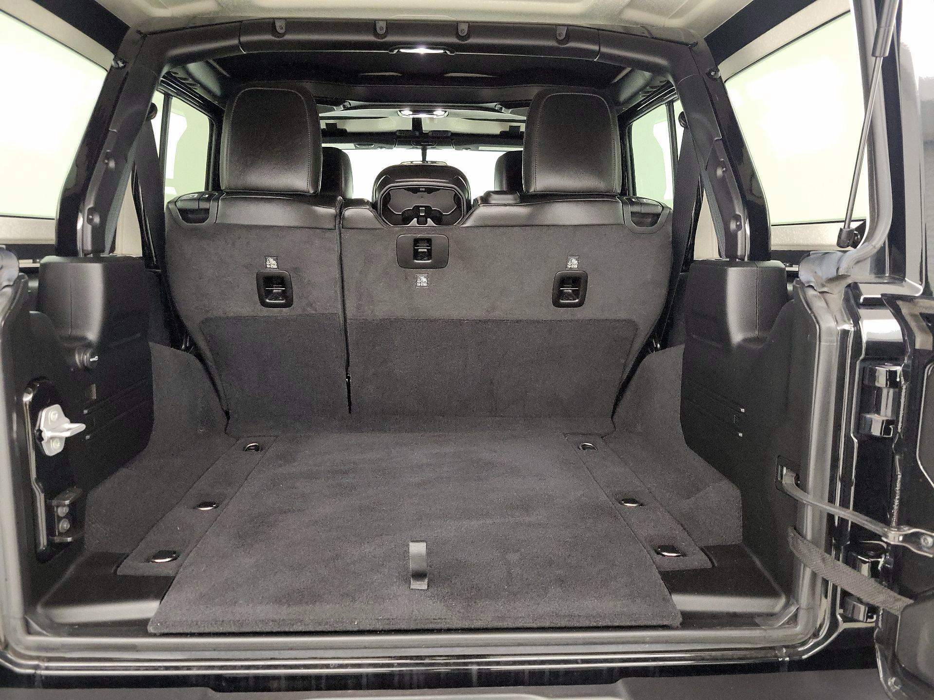 Thumbnail: 2021 Jeep Wrangler - 19