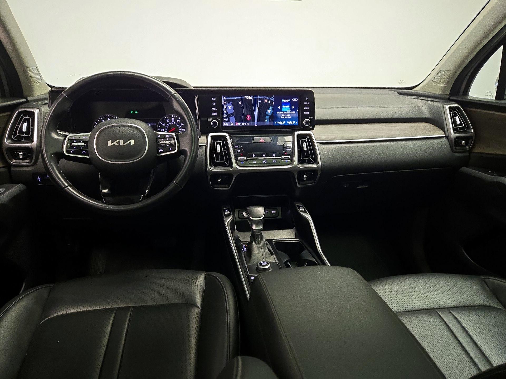 Thumbnail: 2023 Kia Sorento - 9