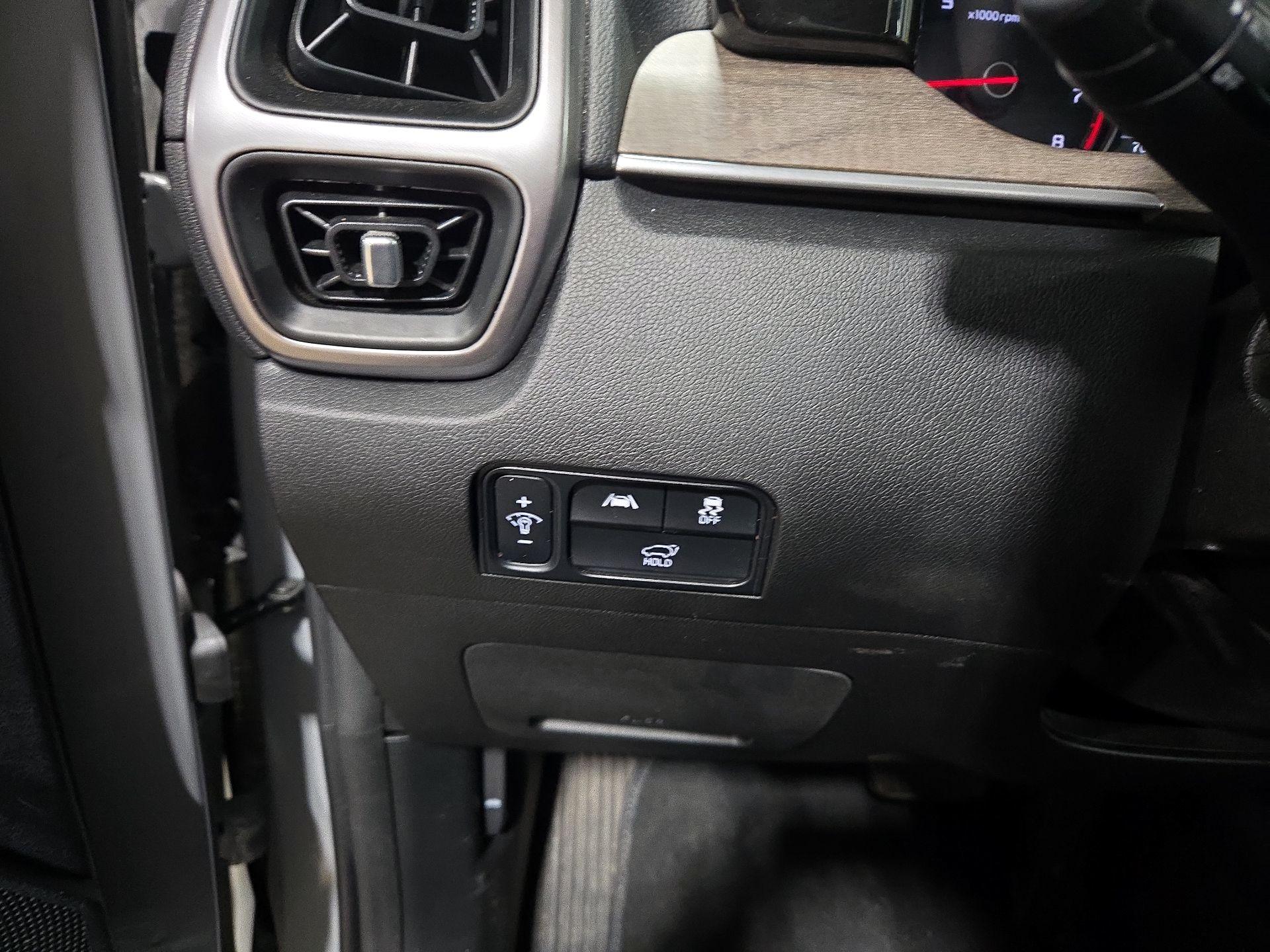 Thumbnail: 2023 Kia Sorento - 13