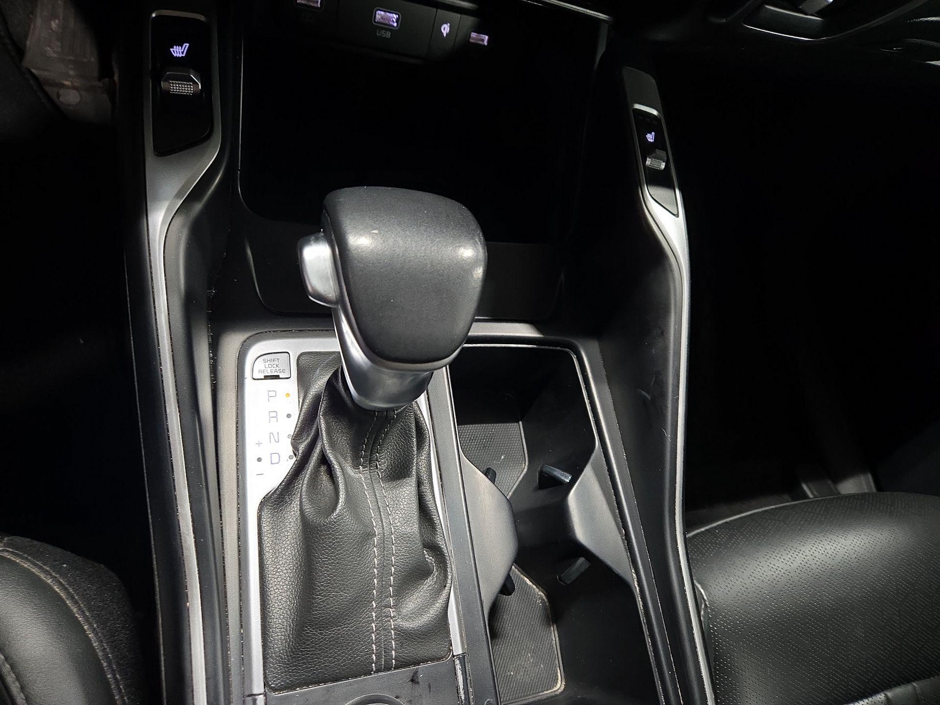 Thumbnail: 2023 Kia Sorento - 18