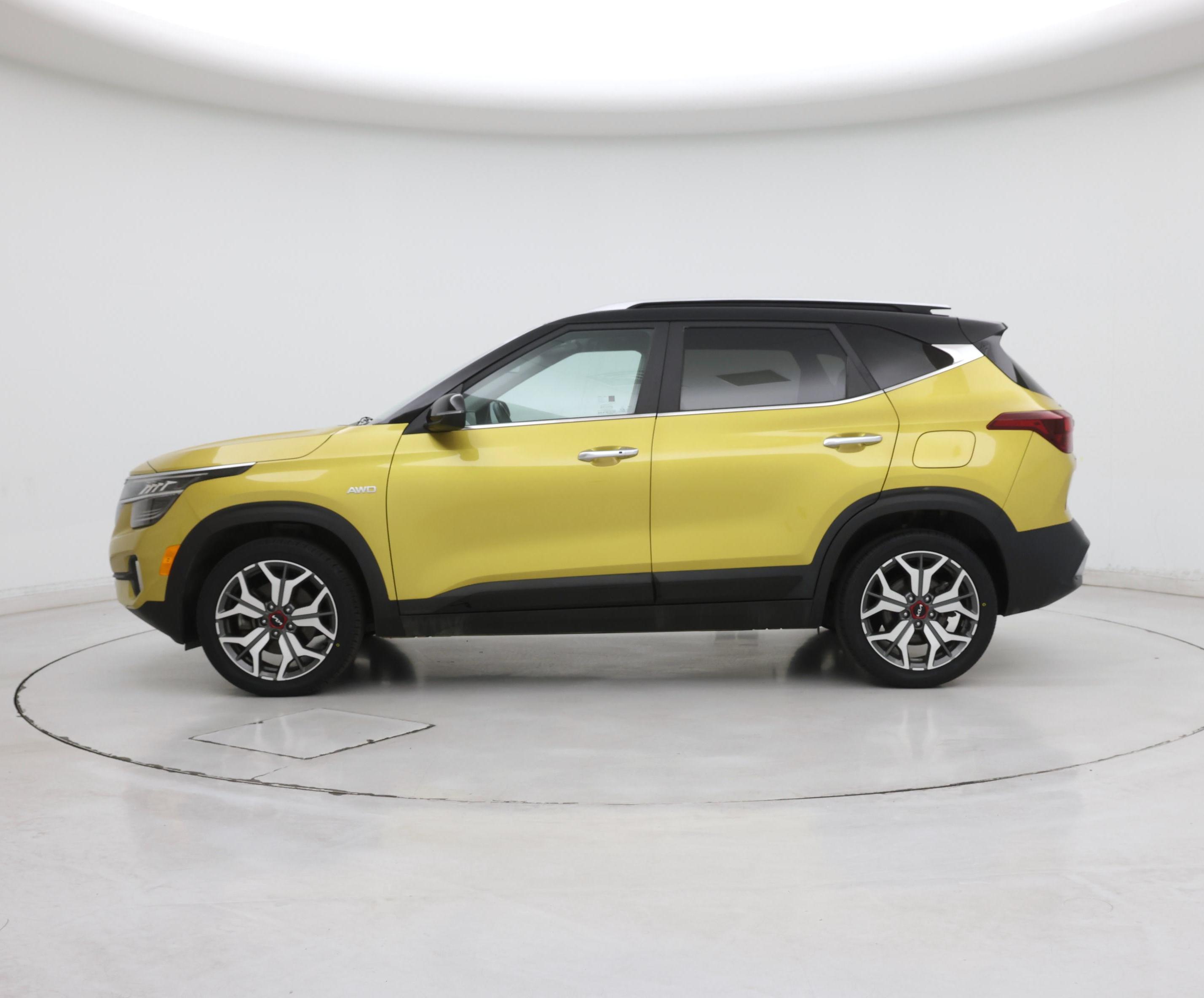 Thumbnail: 2022 Kia Seltos - 3