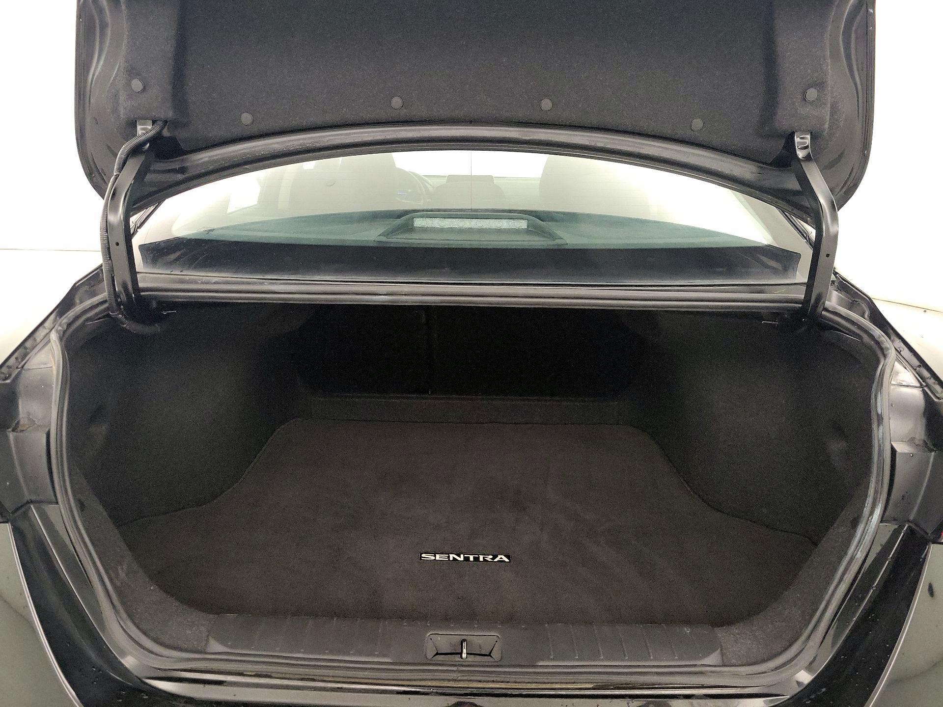 Thumbnail: 2023 Nissan Sentra - 19