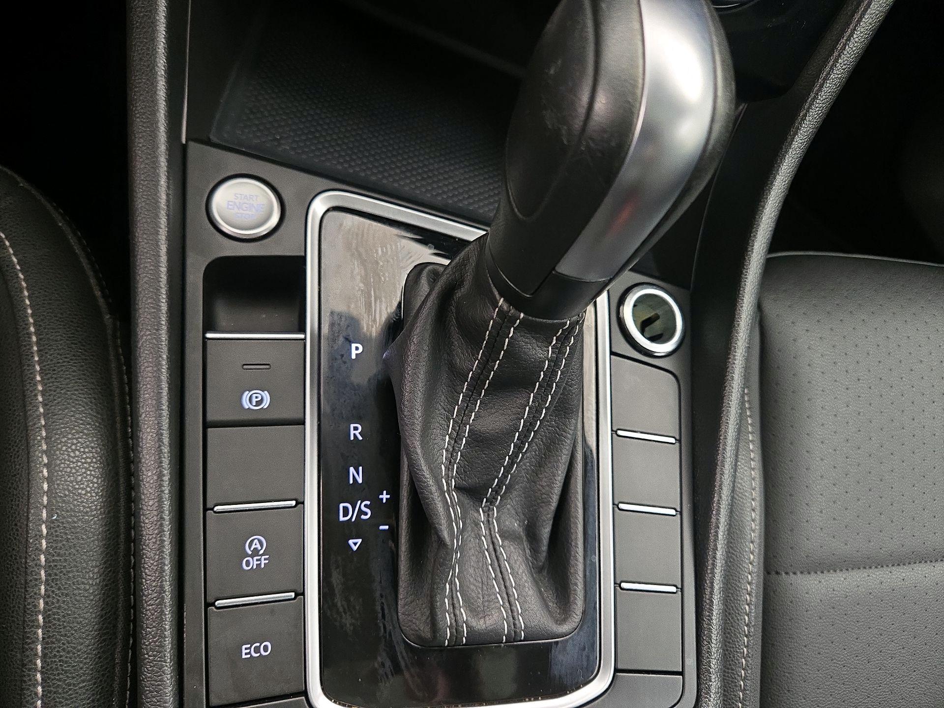 Thumbnail: 2021 Volkswagen Jetta - 17