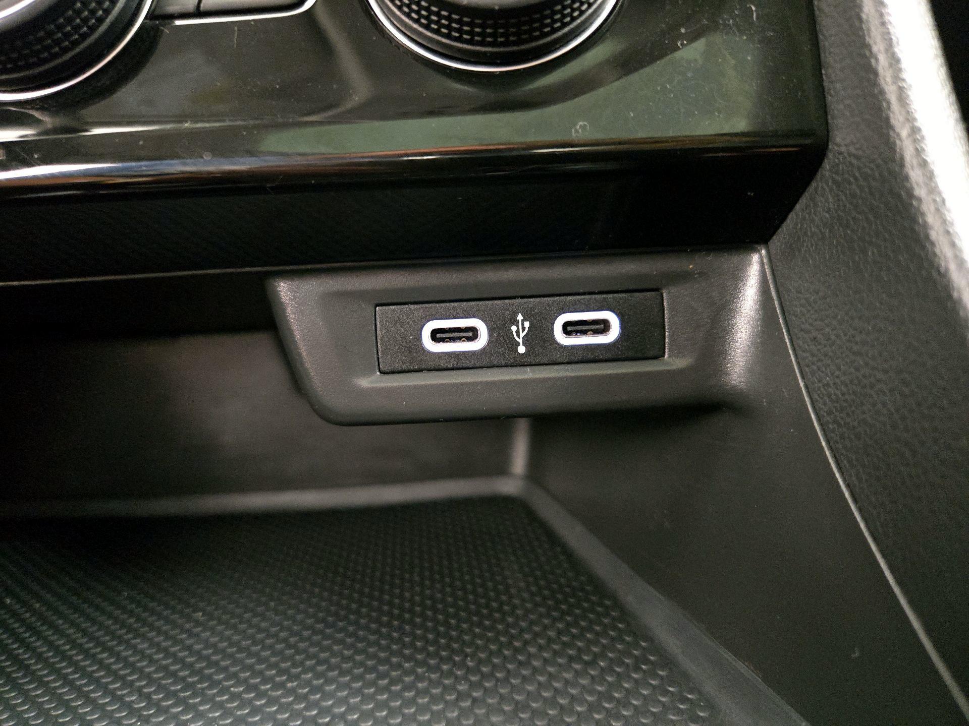 Thumbnail: 2021 Volkswagen Jetta - 18