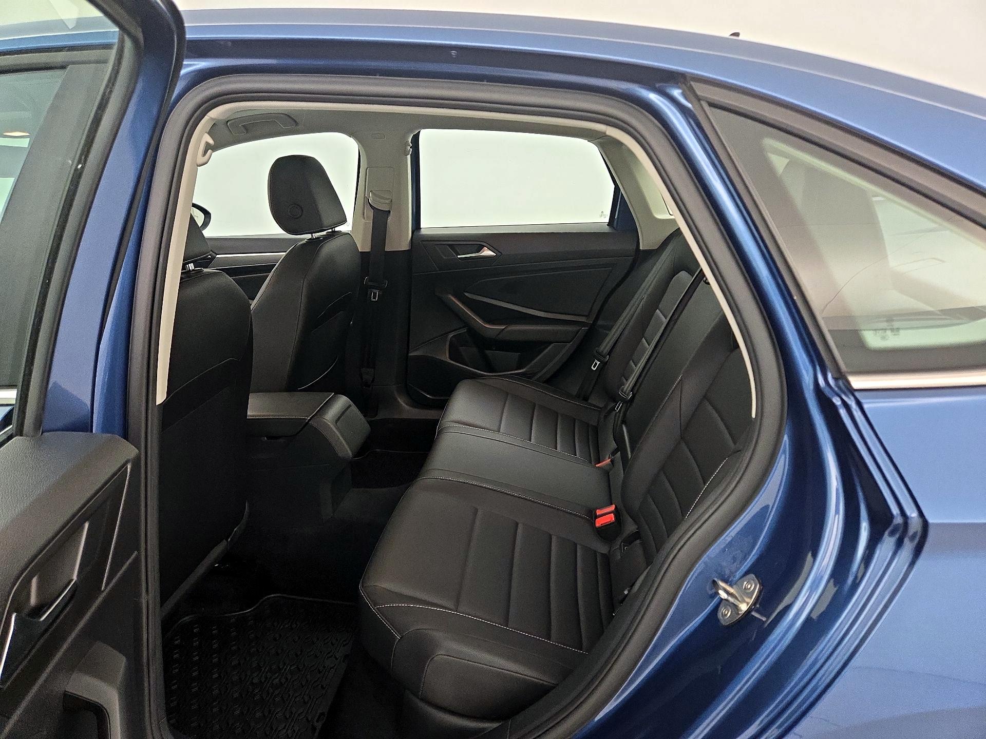 Thumbnail: 2021 Volkswagen Jetta - 20