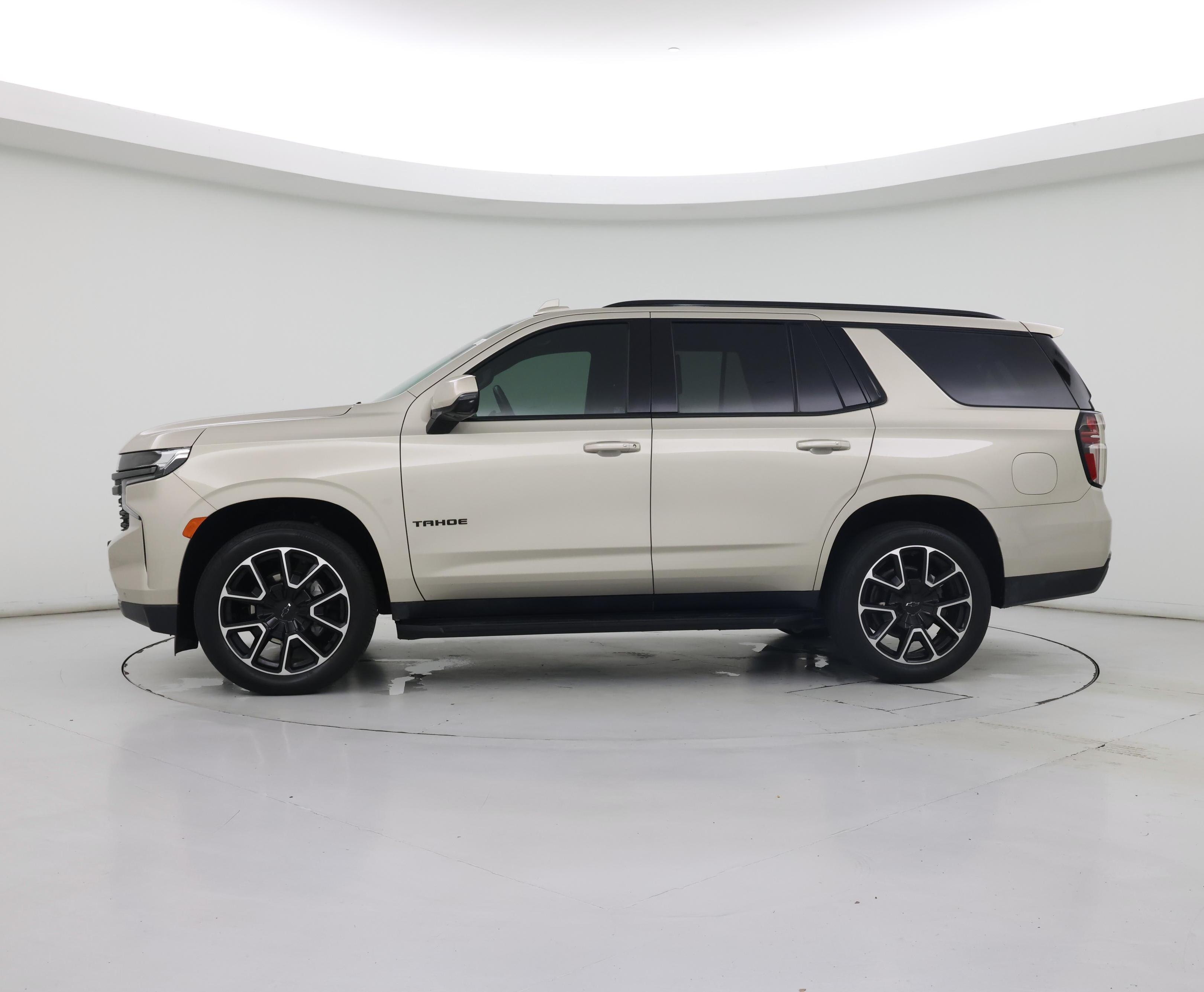 Thumbnail: 2021 Chevrolet Tahoe - 3