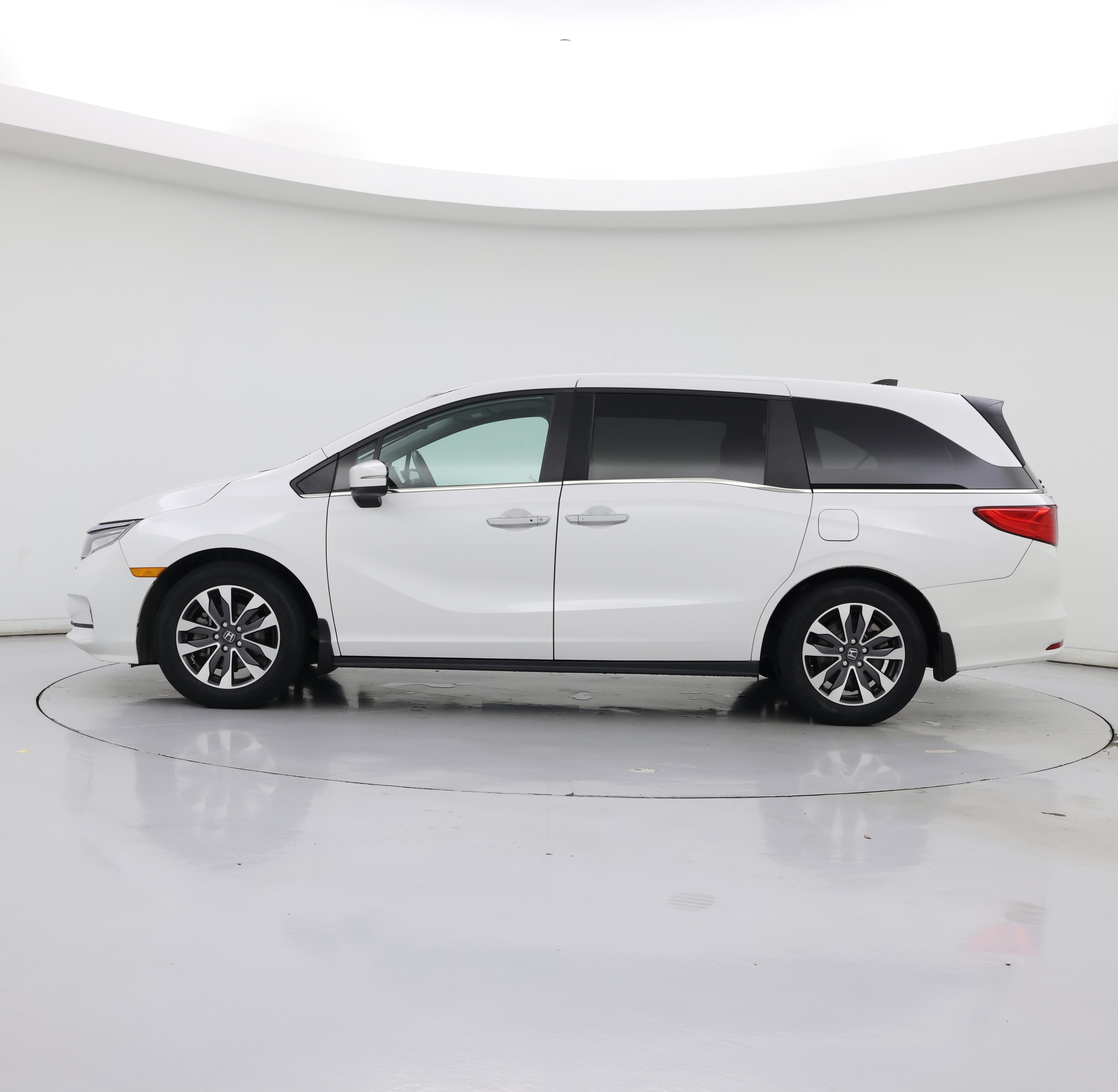 Thumbnail: 2023 Honda Odyssey - 3